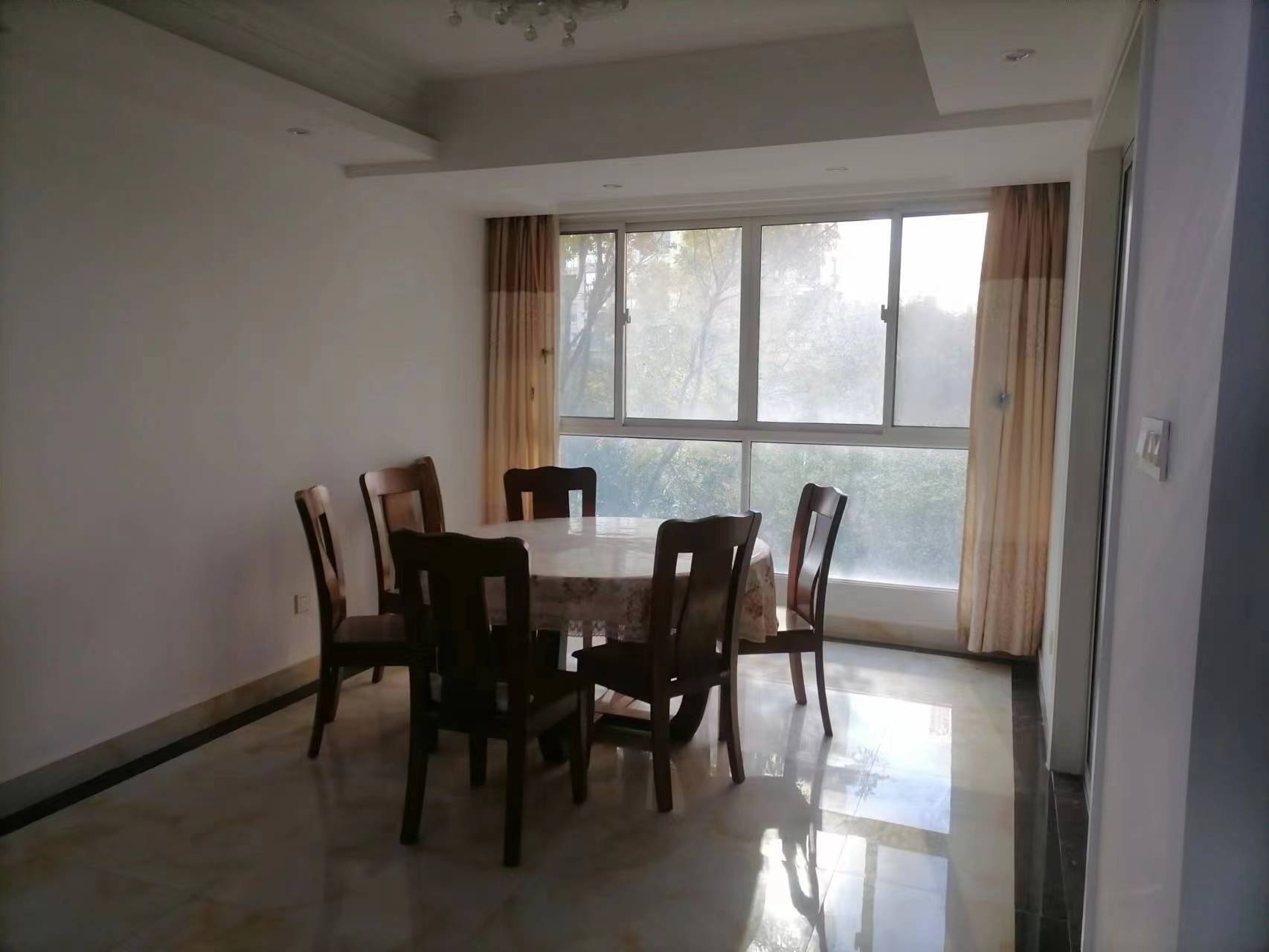 南通橡树湾 3室2厅2卫 140m²