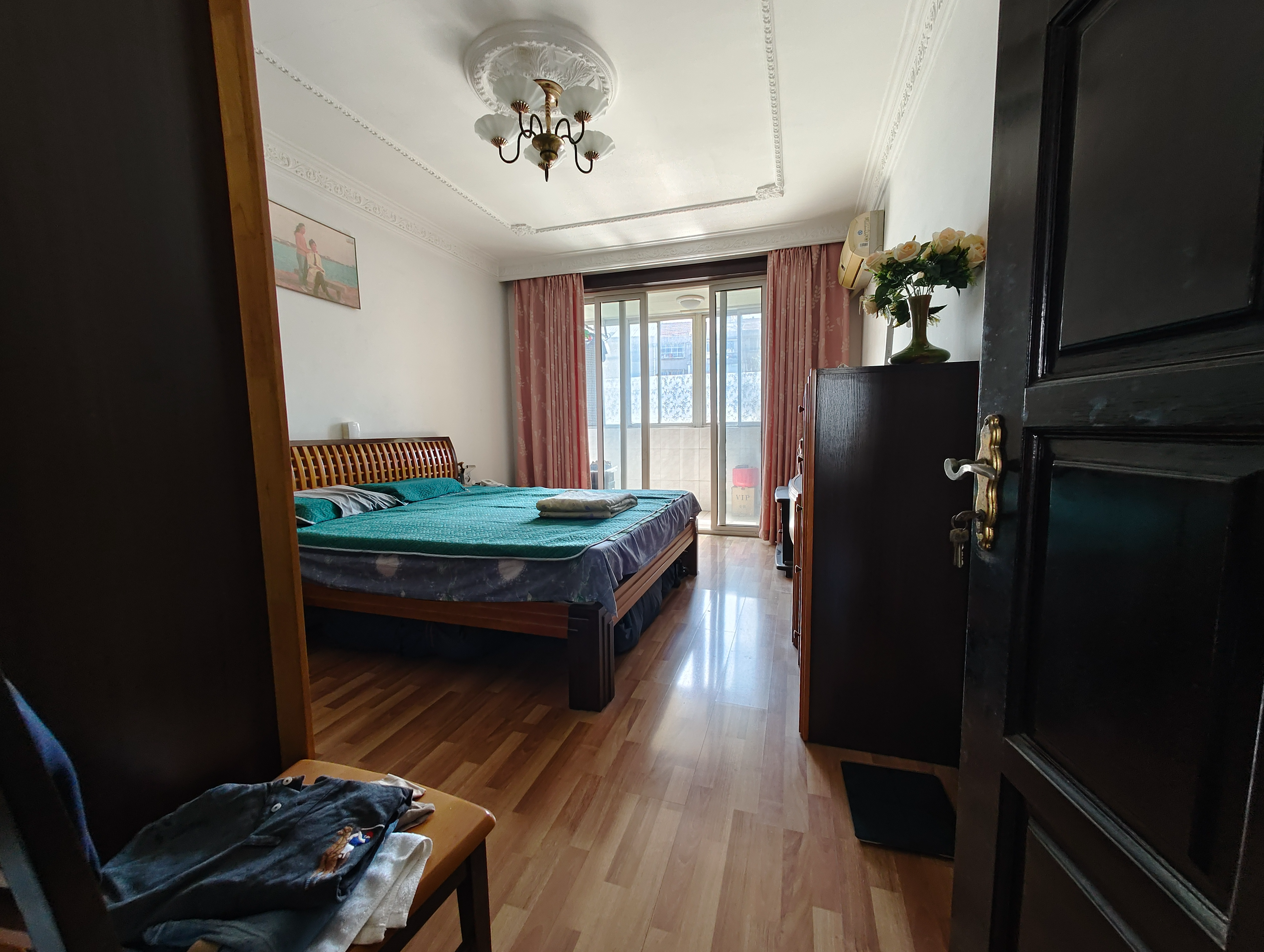 新海通花园 3室2厅2卫 130.47m&sup2;