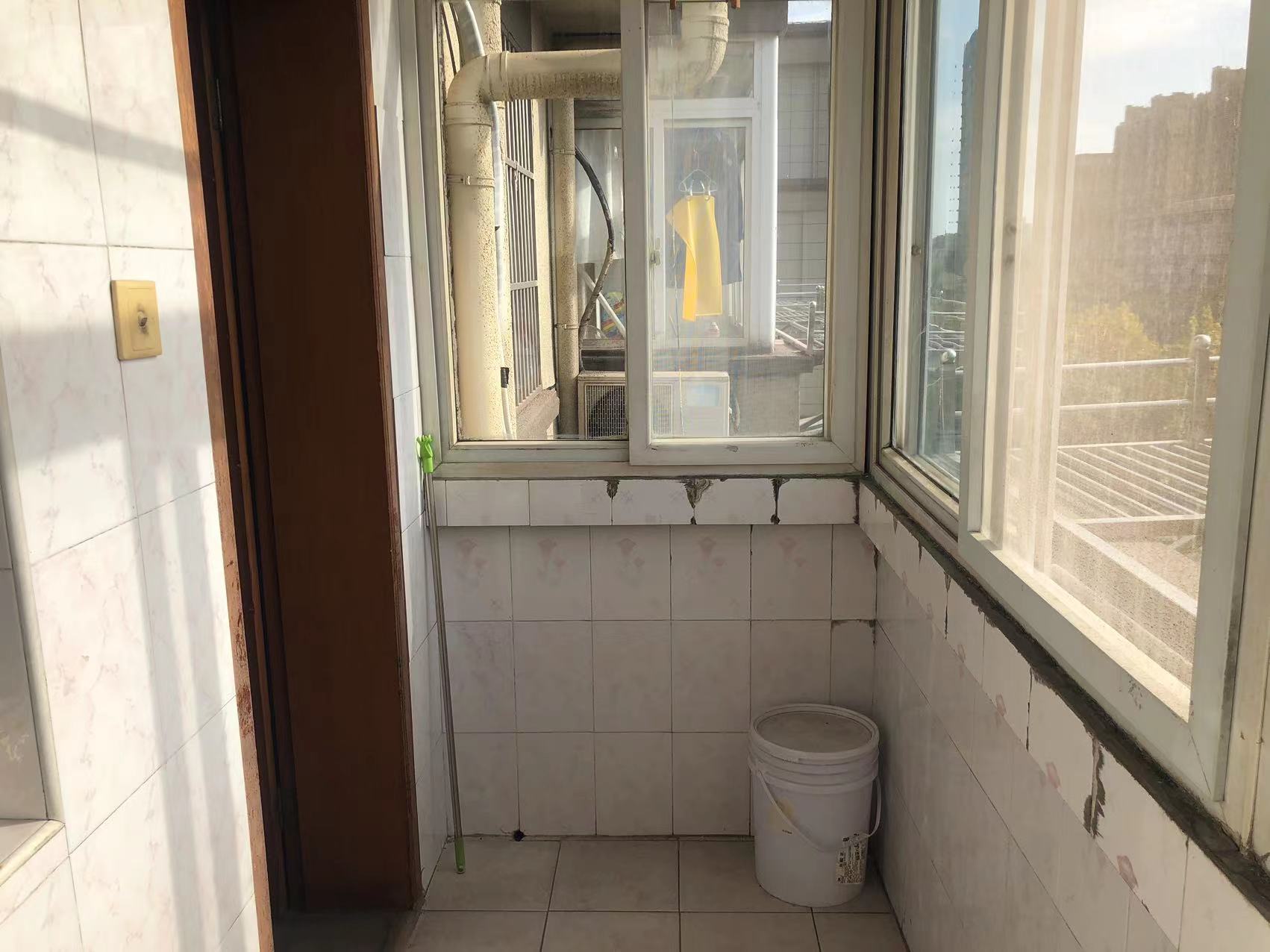 虹桥新村(朝霞路) 2室1厅1卫 61m&sup2;