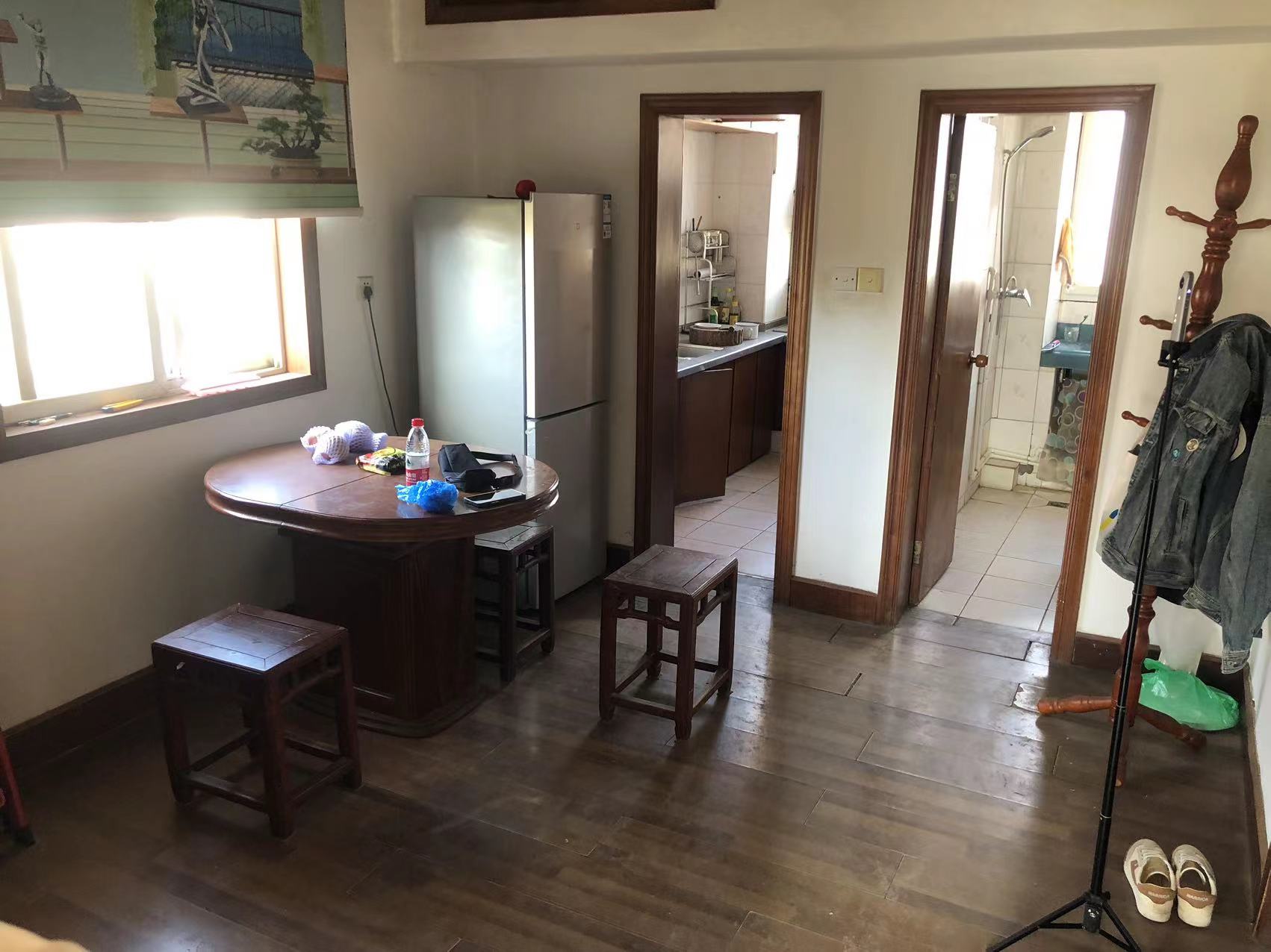 虹桥新村(朝霞路) 2室1厅1卫 61m&sup2;