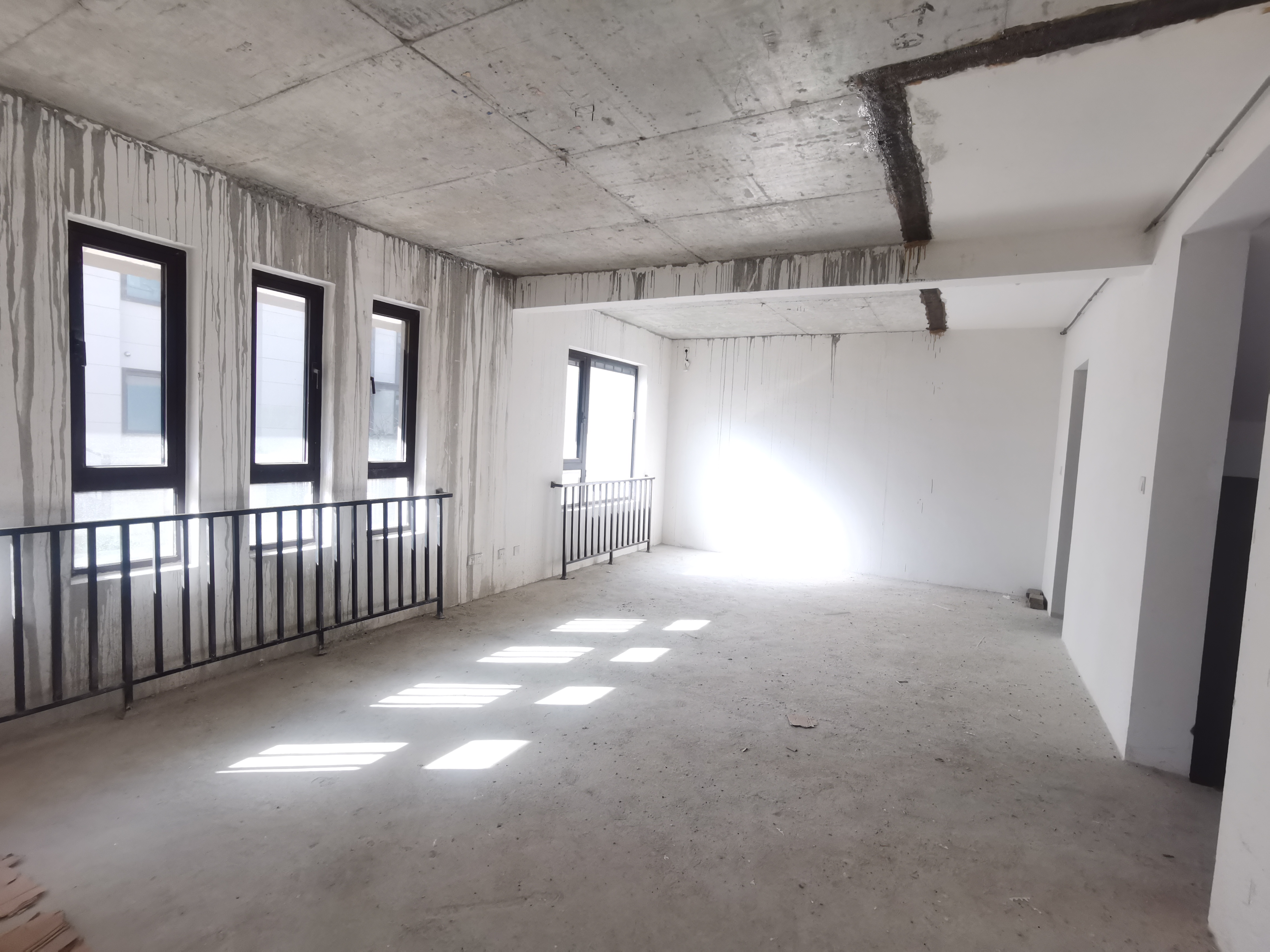 云樾东方 5室2厅3卫 173m&sup2;