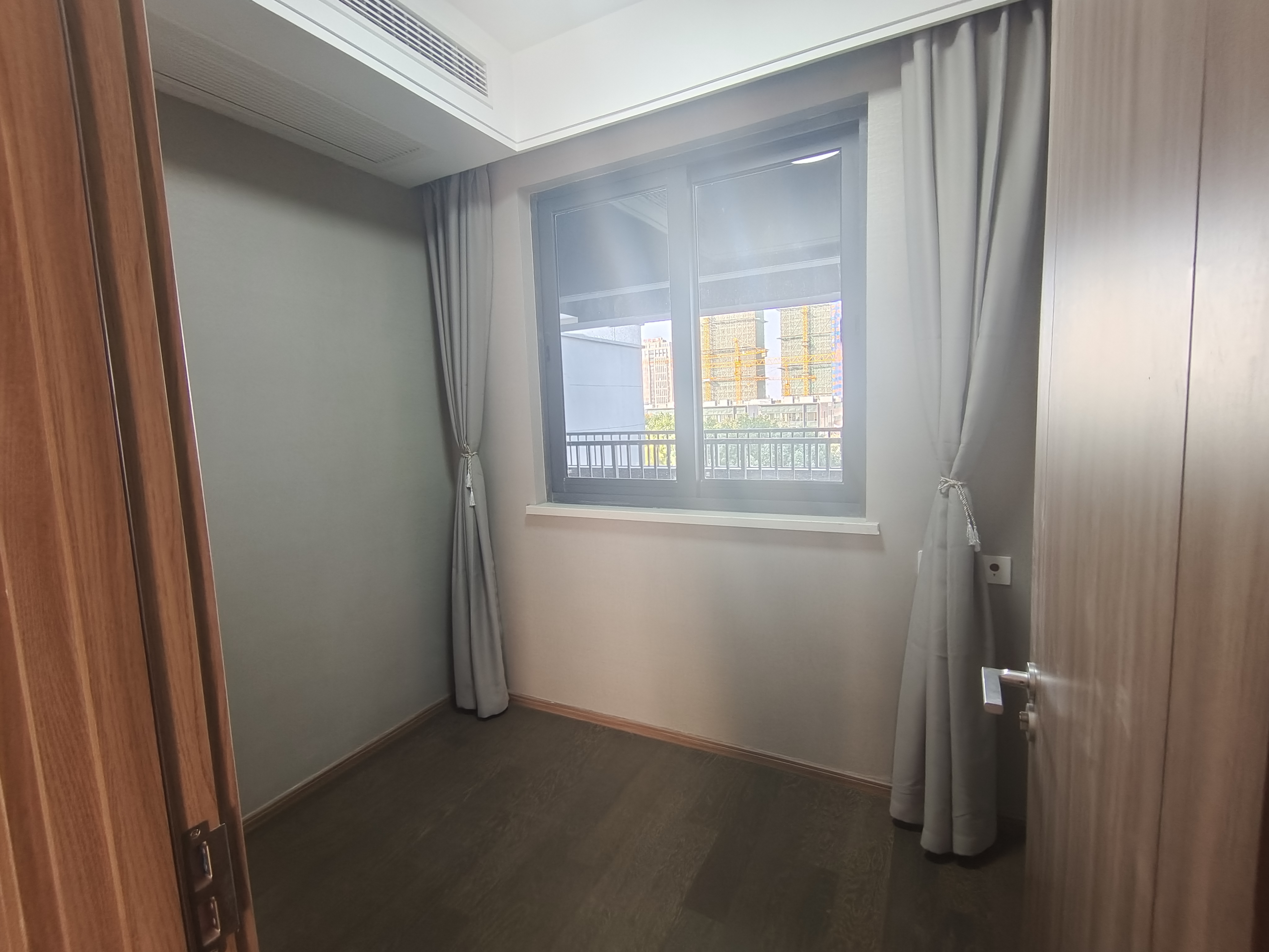 融创时代中心 3室2厅1卫 98m&sup2;