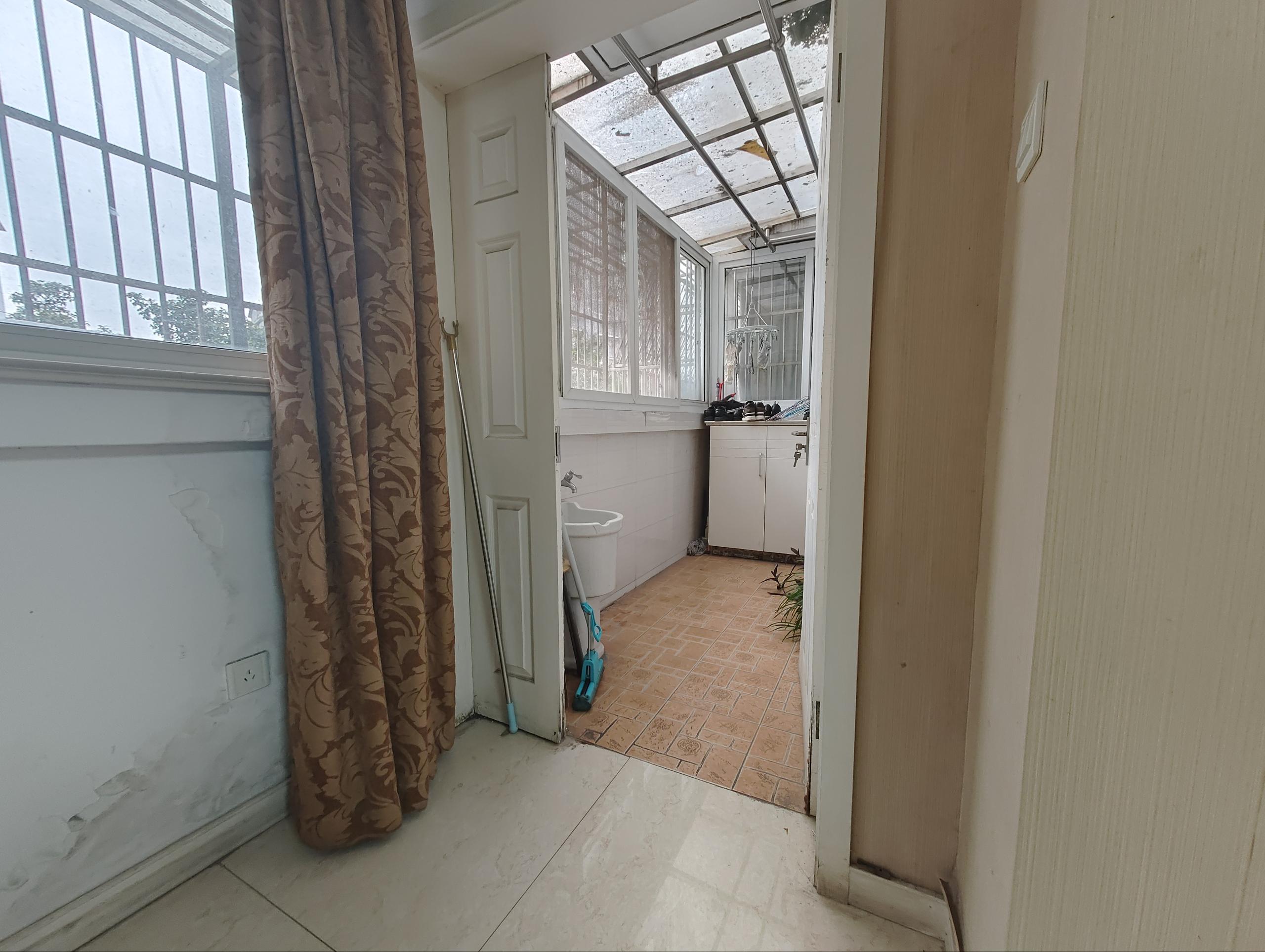 天馨花苑 3室1厅1卫 103.35m&sup2;