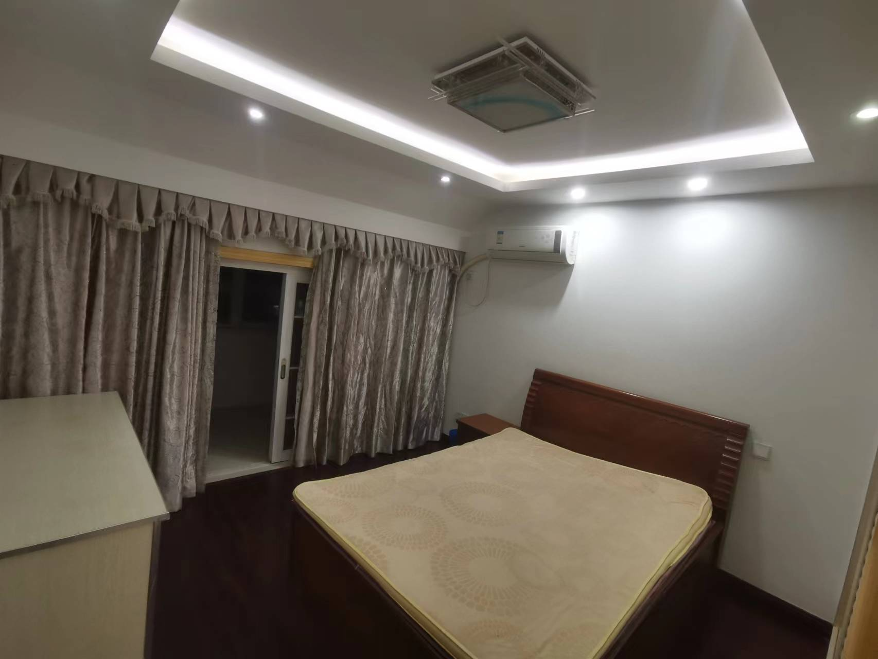 怡园新苑 5室2厅2卫 146.00m&sup2;