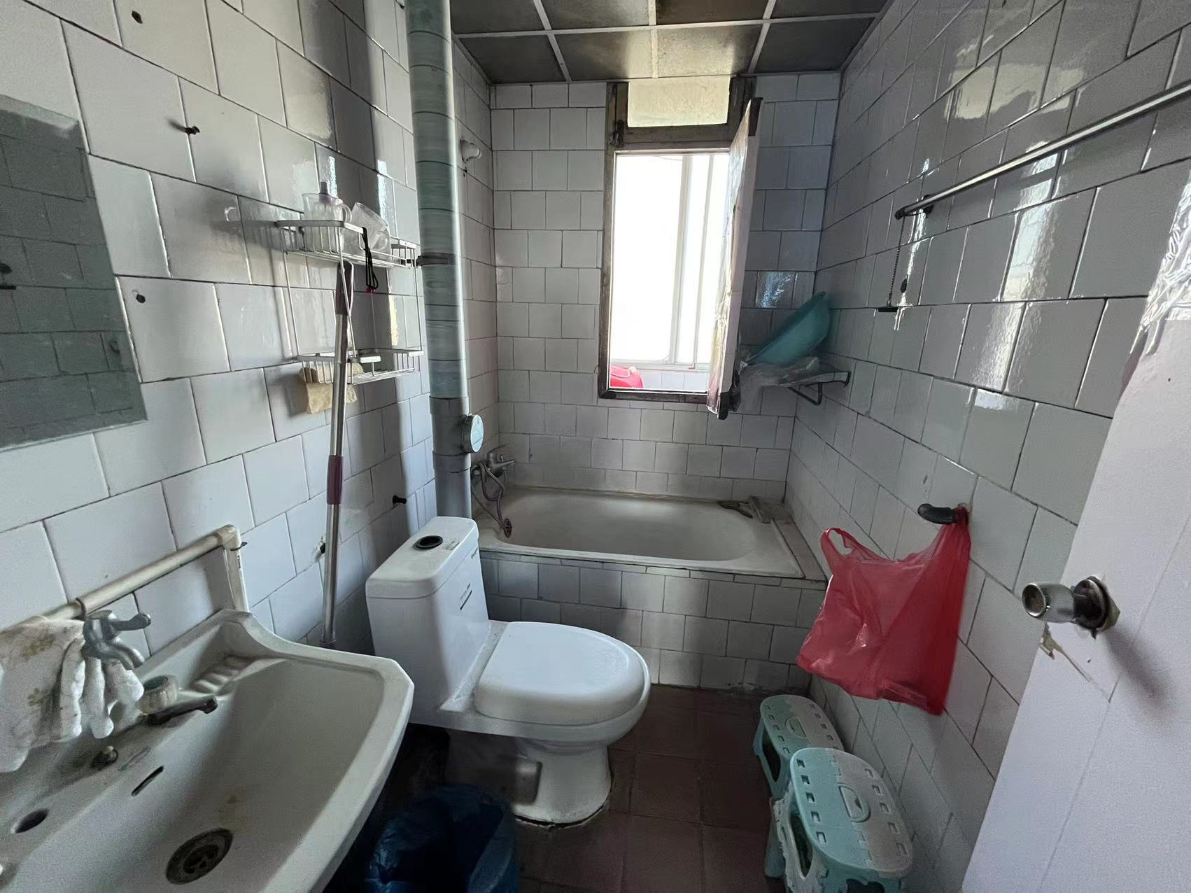 光明西村 2室1厅1卫 67.89m&sup2;