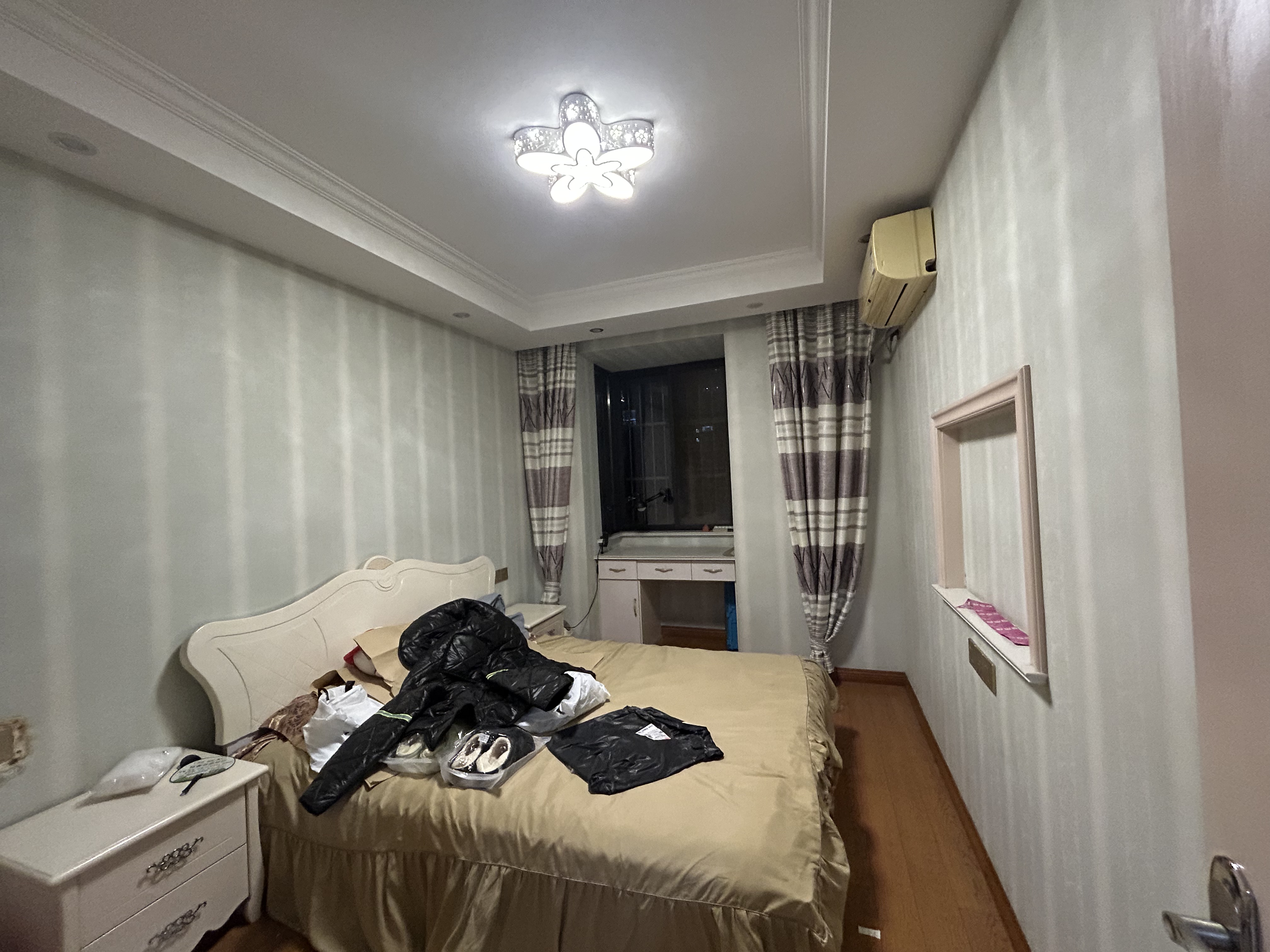 融悦华庭 3室2厅2卫 129m&sup2;