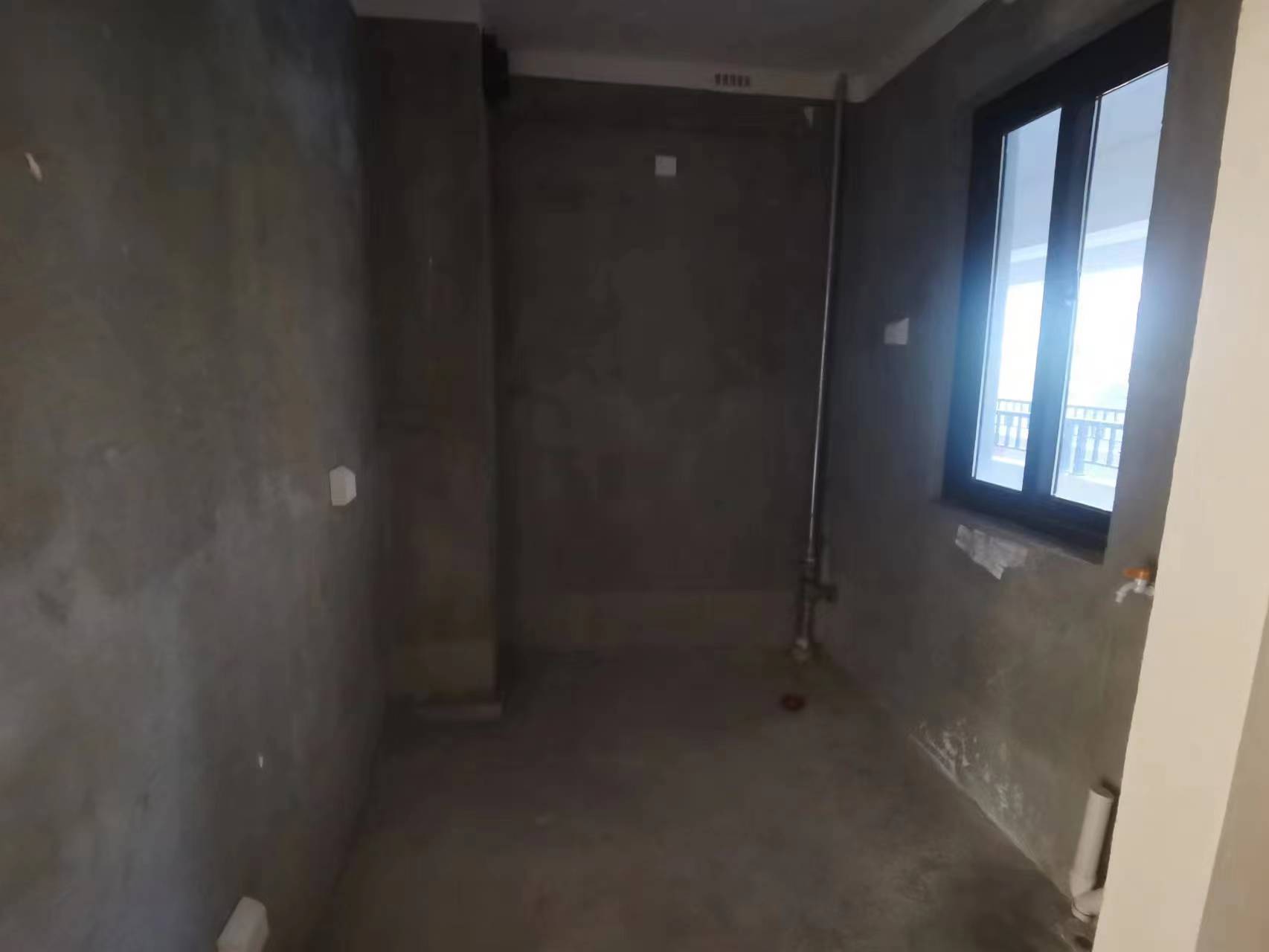 绿地江海图 3室2厅1卫 87m&sup2;