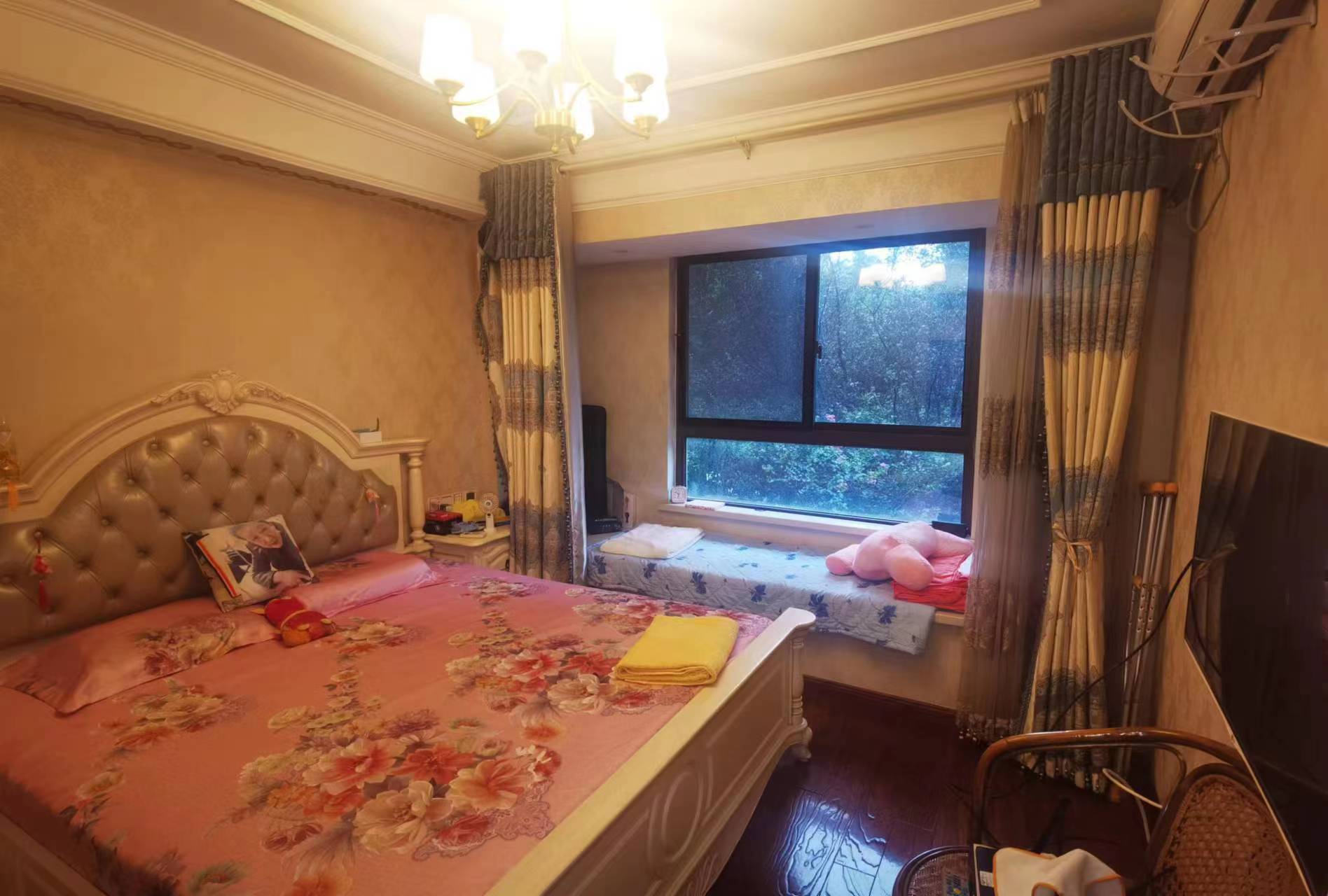 万濠星城 3室2厅2卫 127m&sup2;