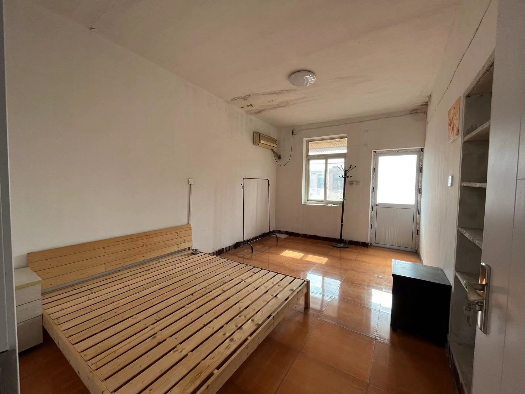 青年路新村 1室1厅1卫 47m&sup2;