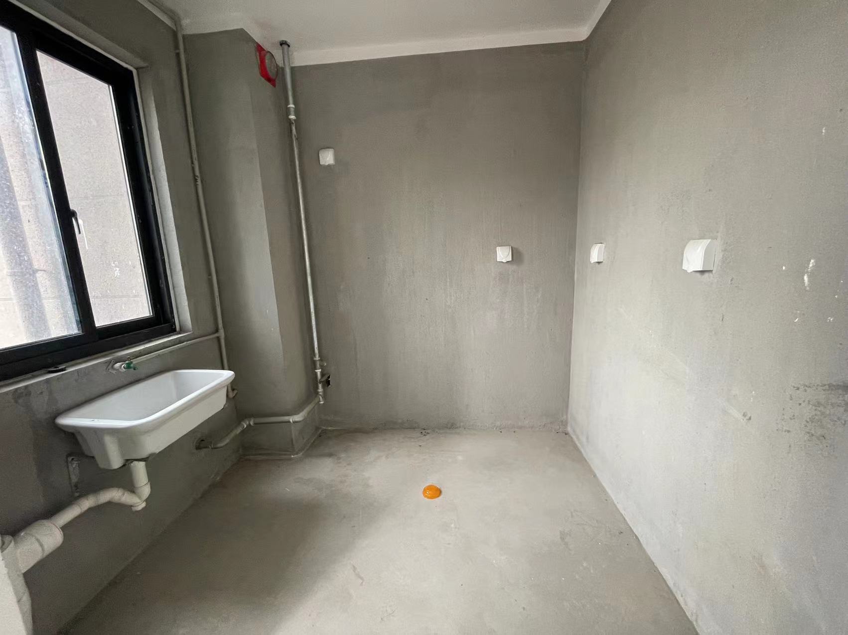 红星嘉苑 2室2厅1卫 94m&sup2;
