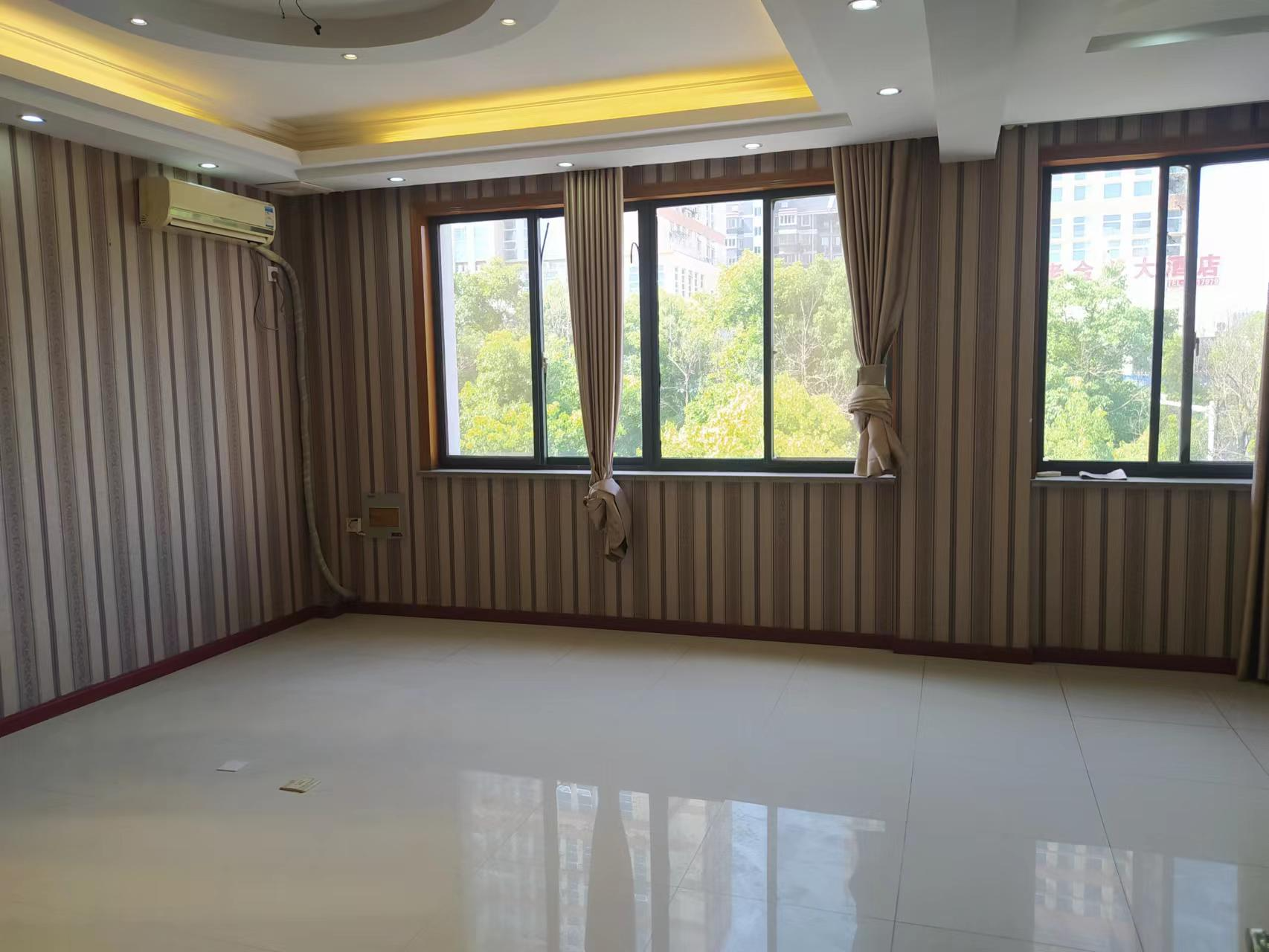 永兴佳园 3室1厅1卫 200m&sup2;