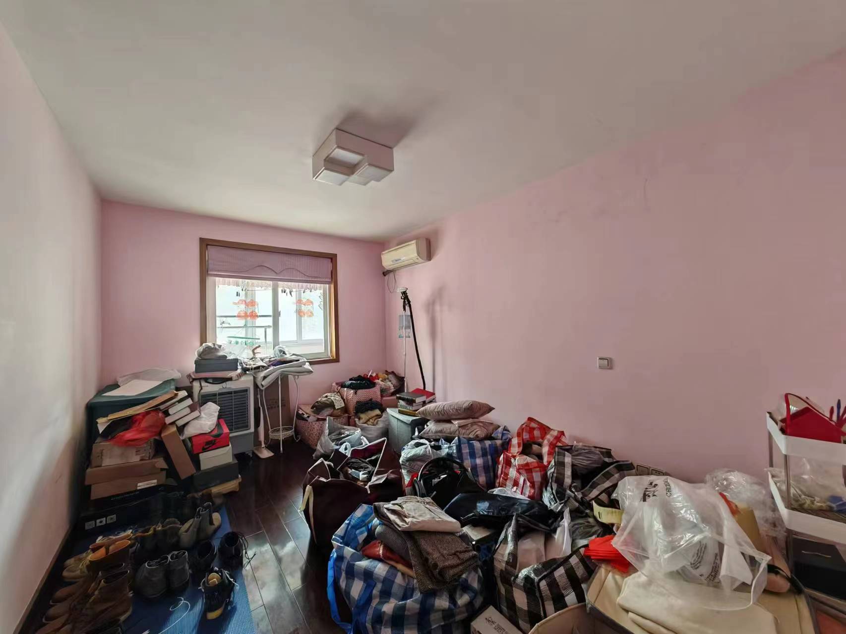 小石桥花苑 3室2厅1卫 93.00m&sup2;
