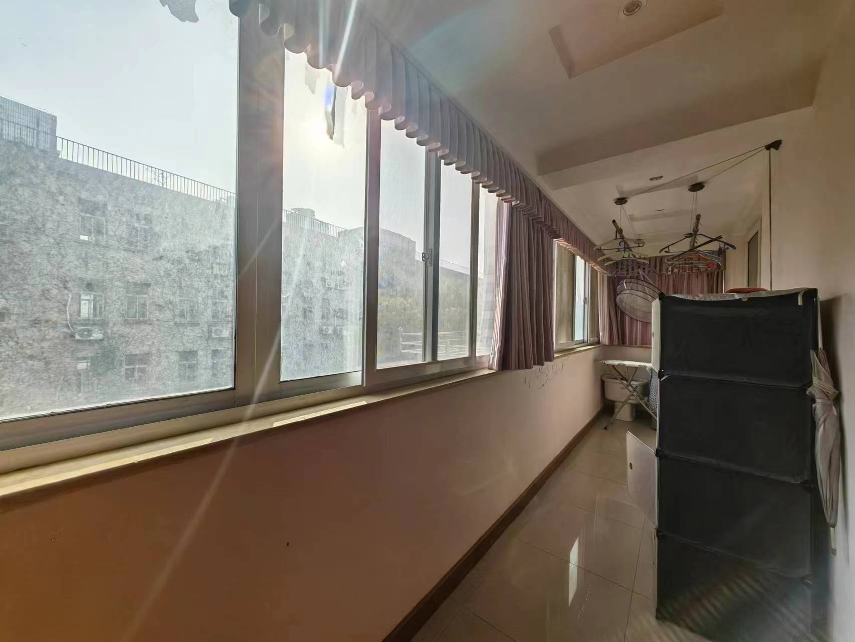 小石桥花苑 3室2厅1卫 93.00m&sup2;