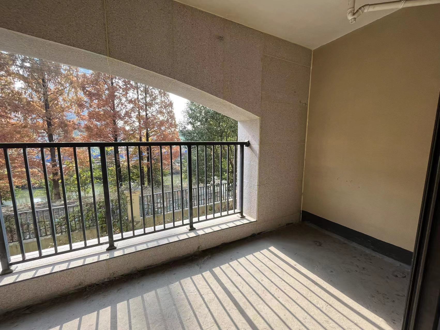 雨润星雨华府南区 4室2厅32卫 215.92m&sup2;