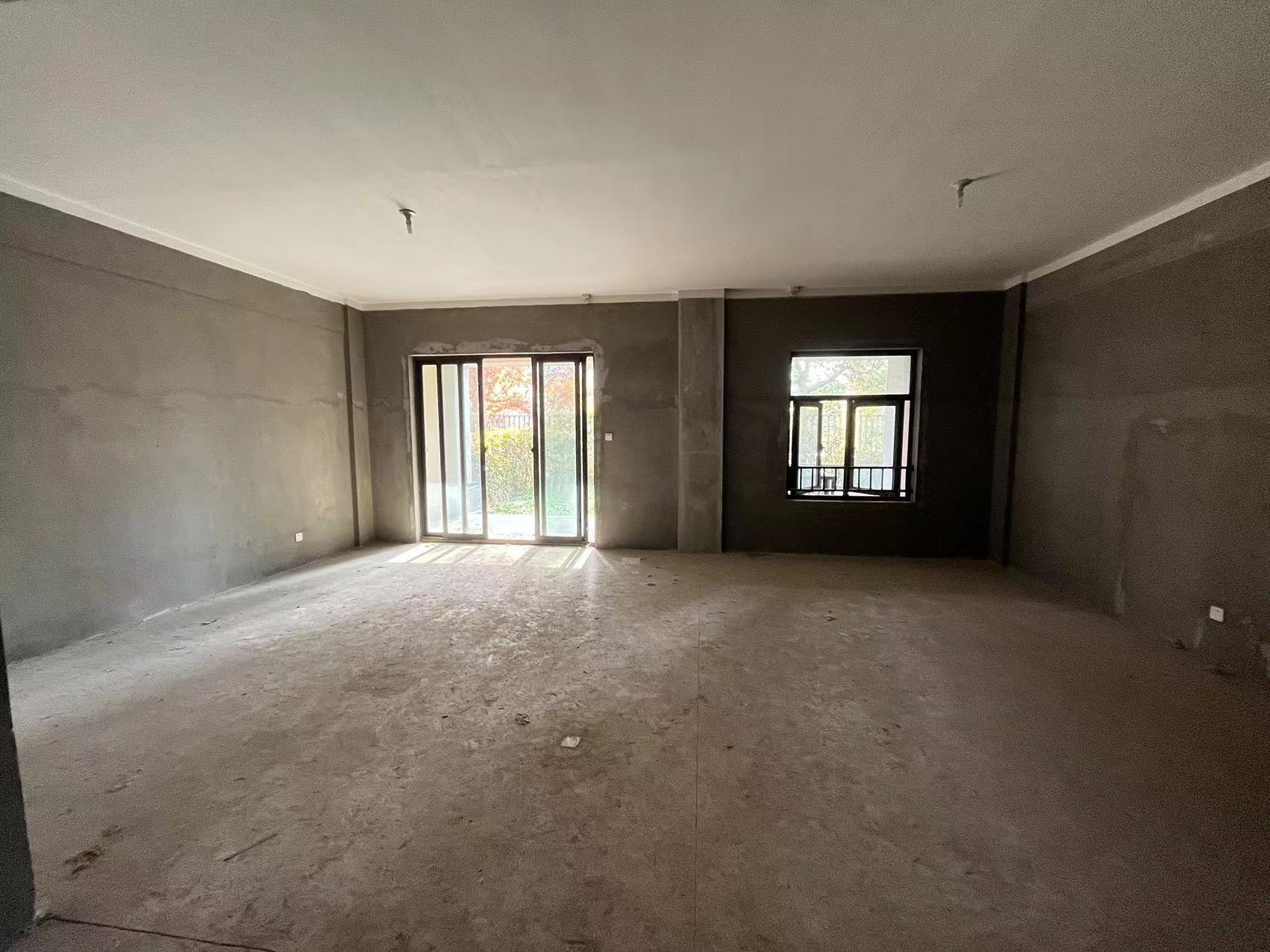 雨润星雨华府南区 4室2厅32卫 215.92m²