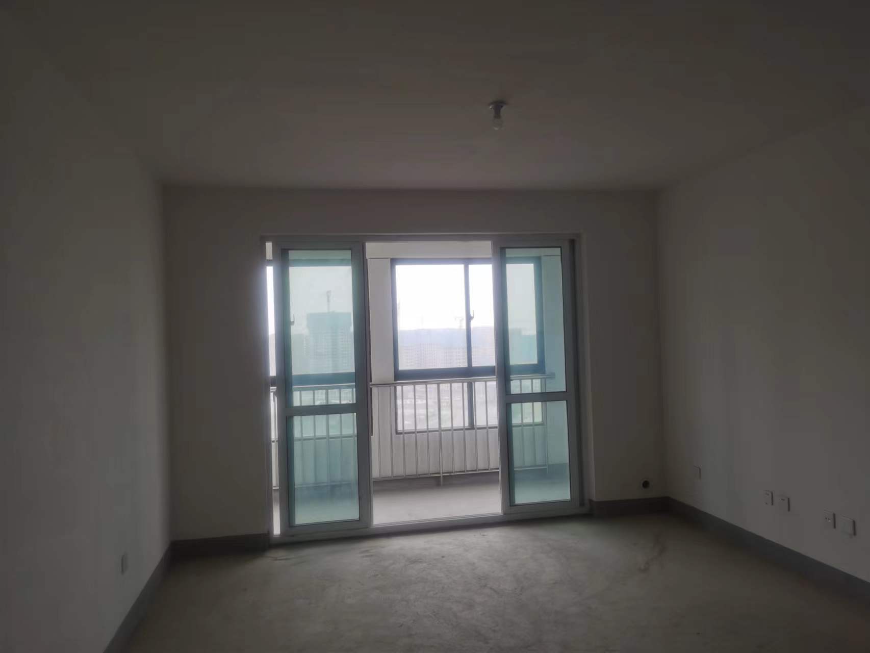 红星嘉苑 6室2厅3卫 220.00m&sup2;