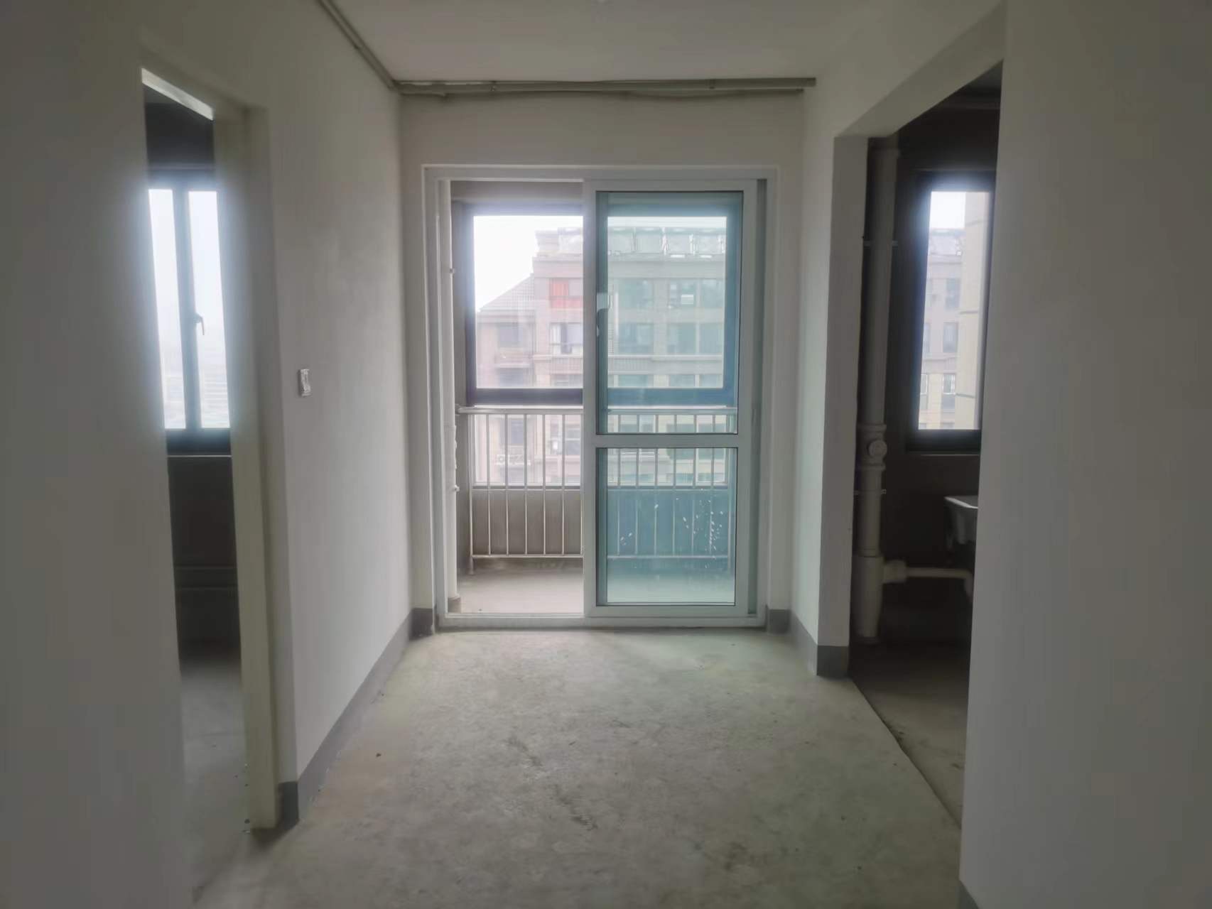 红星嘉苑 6室2厅3卫 220.00m&sup2;