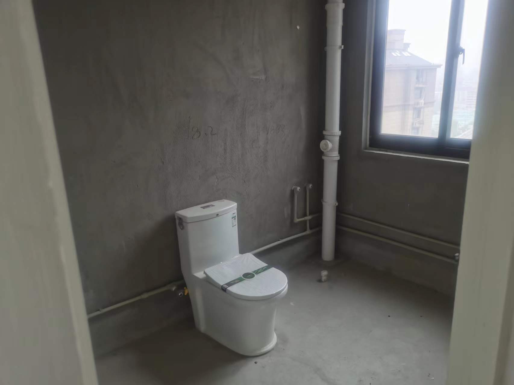 红星嘉苑 6室2厅3卫 220.00m&sup2;