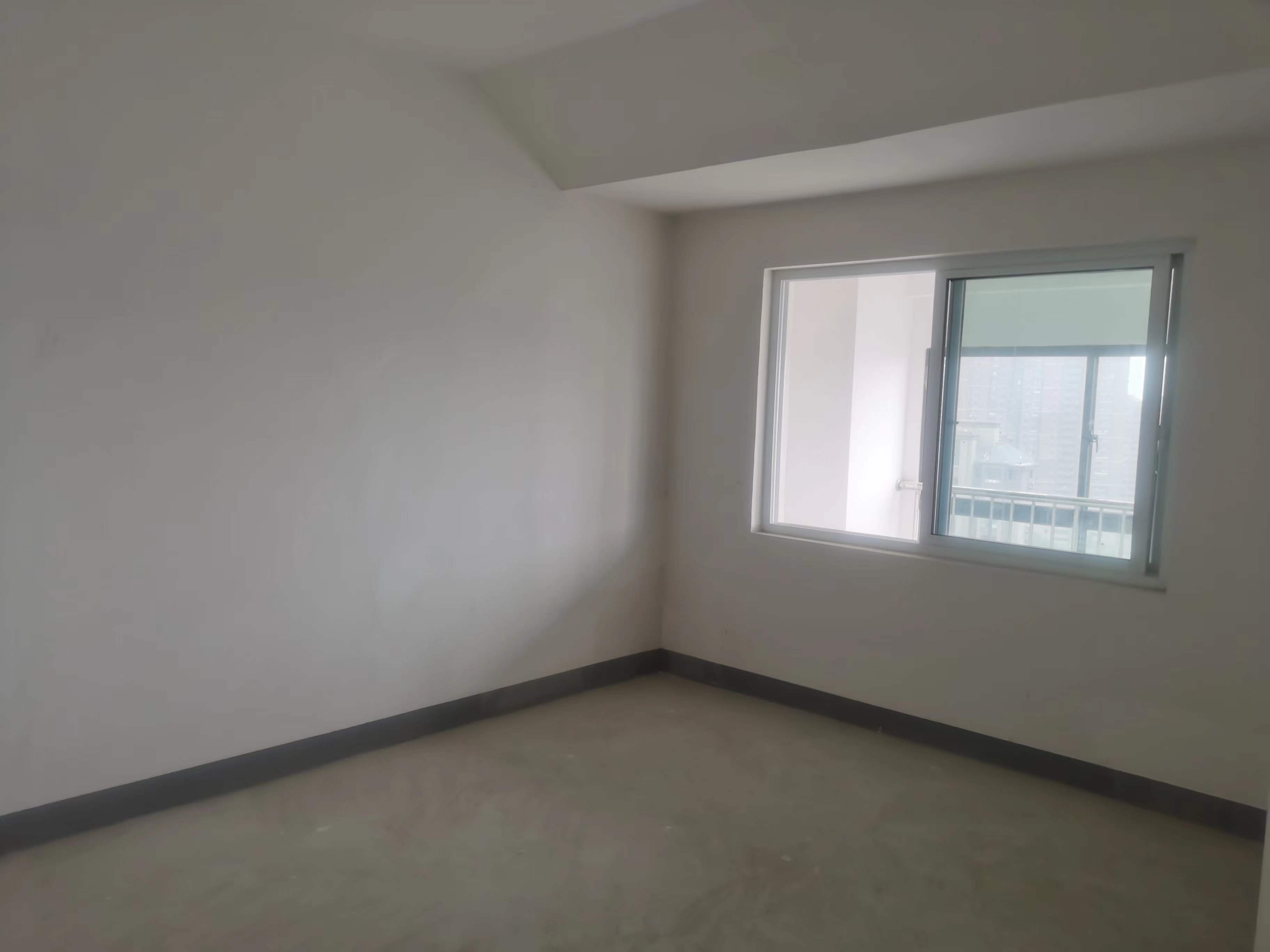 红星嘉苑 6室2厅3卫 220.00m&sup2;