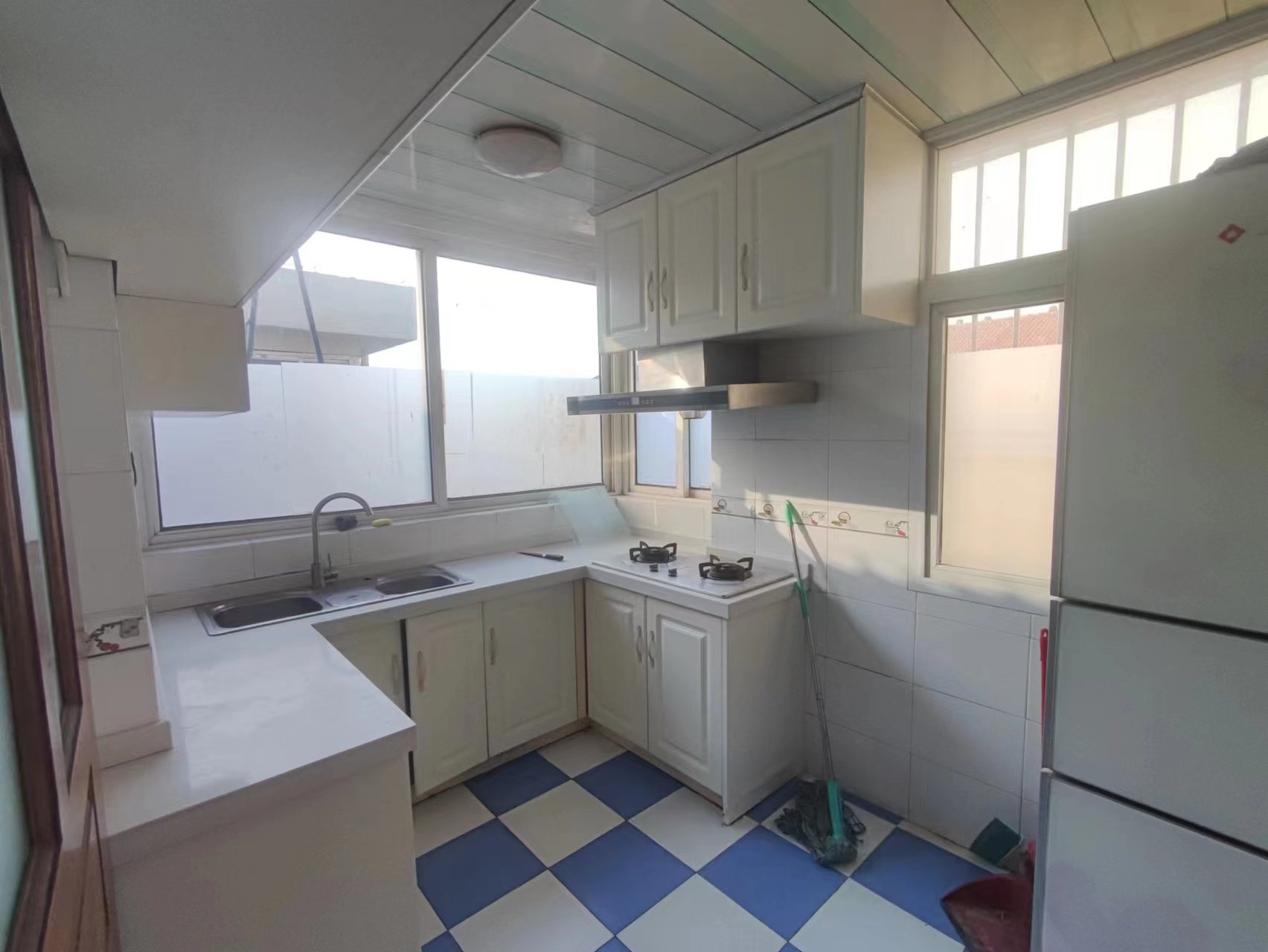 怡园新村 3室2厅1卫 90.00108m²
