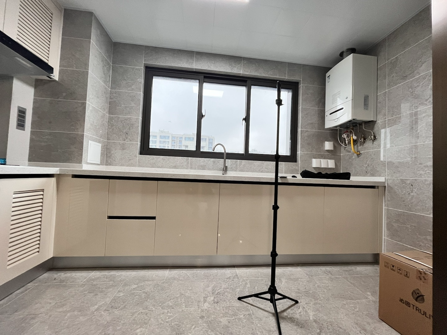 远创东樾 4室2厅3卫 155m&sup2;