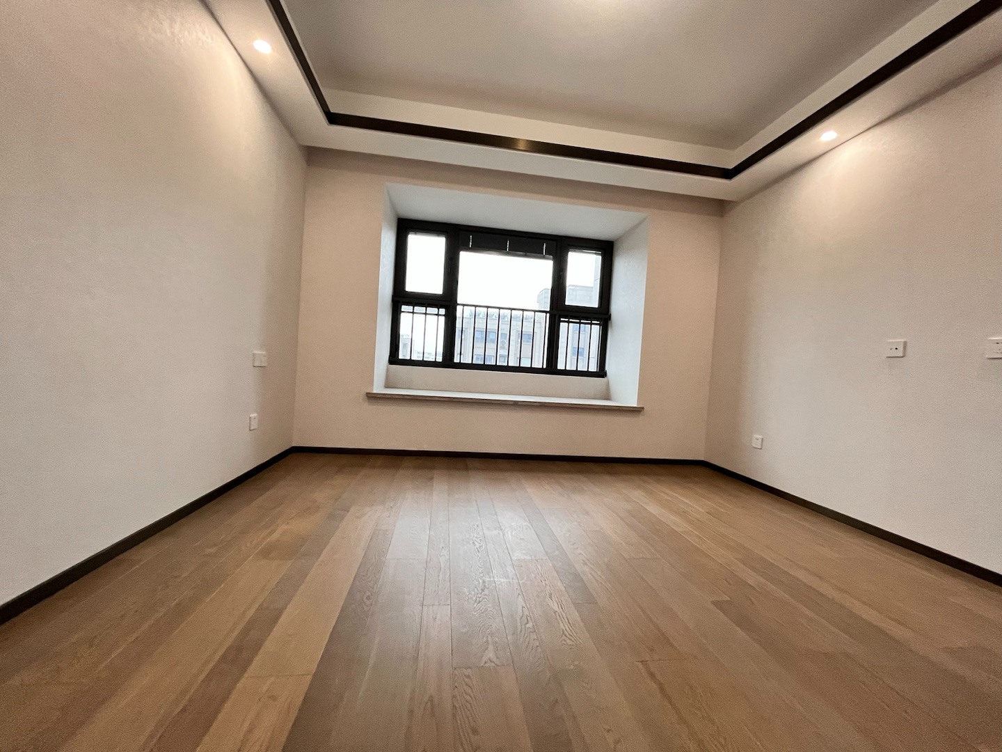 远创东樾 4室2厅3卫 155m&sup2;