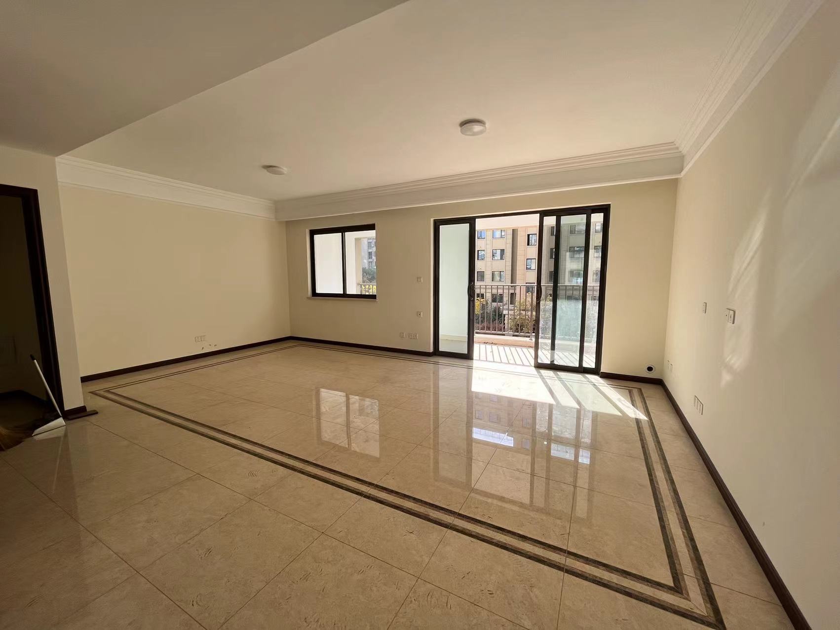 中梁望府 4室2厅2卫 148m²