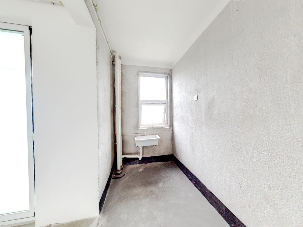 桂花小镇 3室2厅1卫 120.77m&sup2;