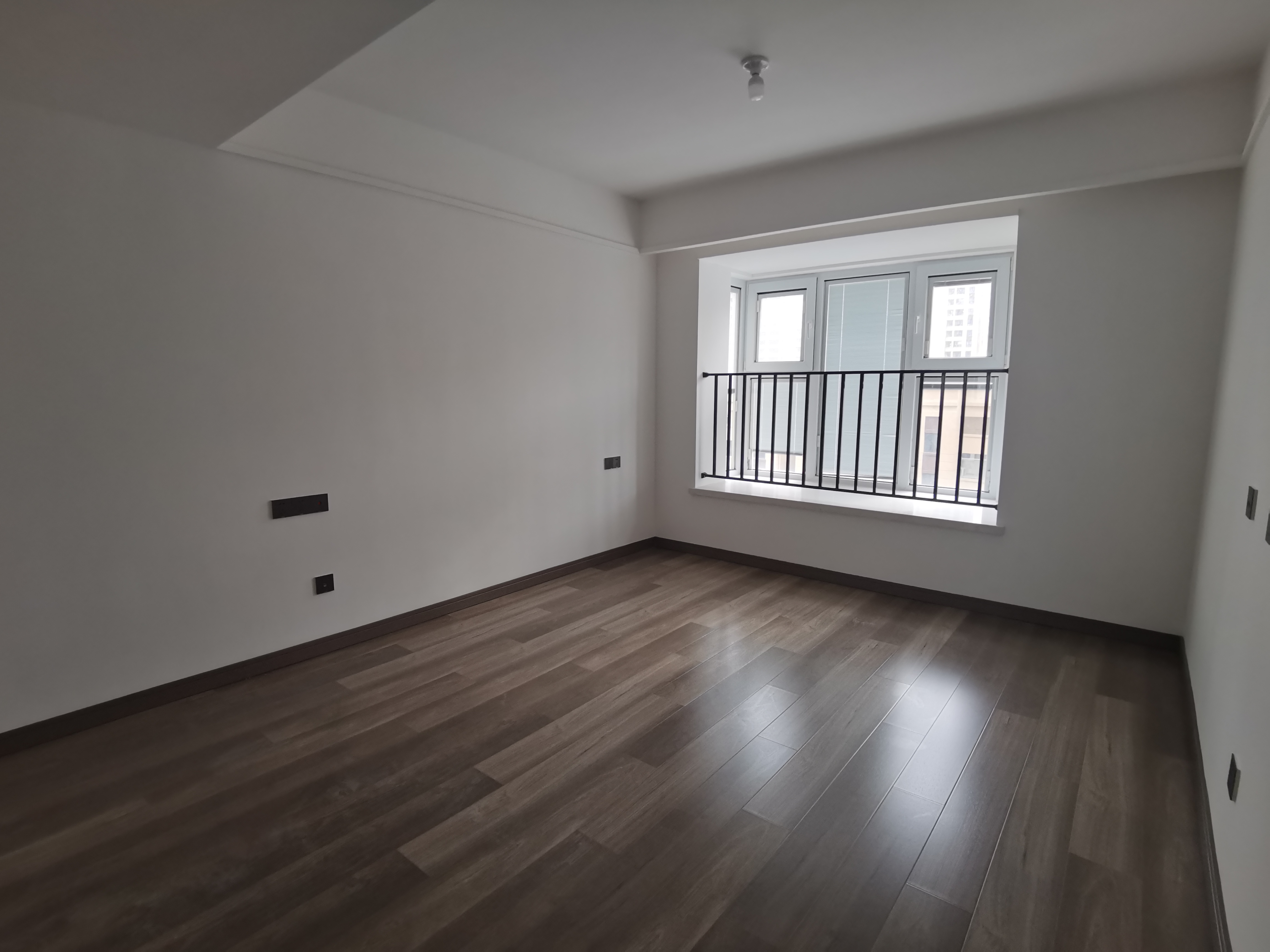 世茂云锦（九龙庭广场） 3室2厅2卫 145.32m&sup2;