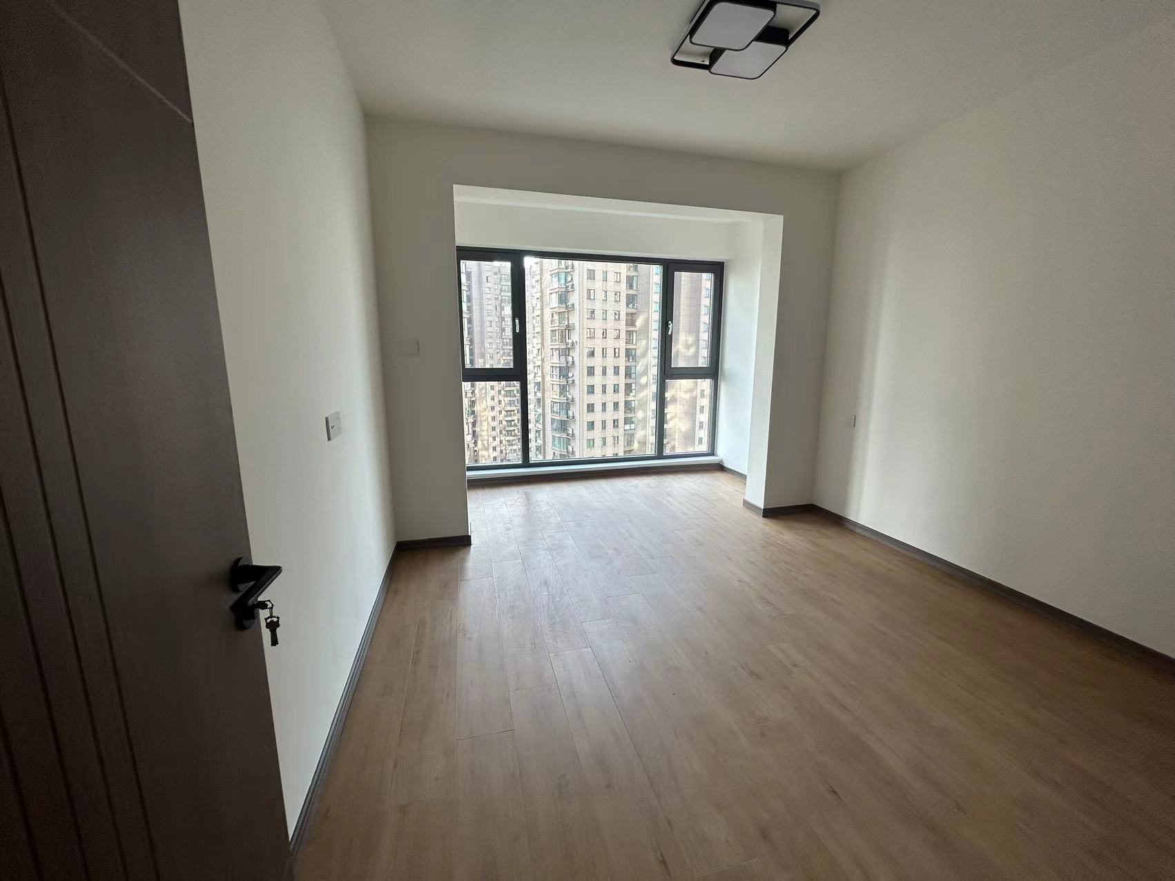 江景国际家园北区 3室2厅2卫 143.04m&sup2;
