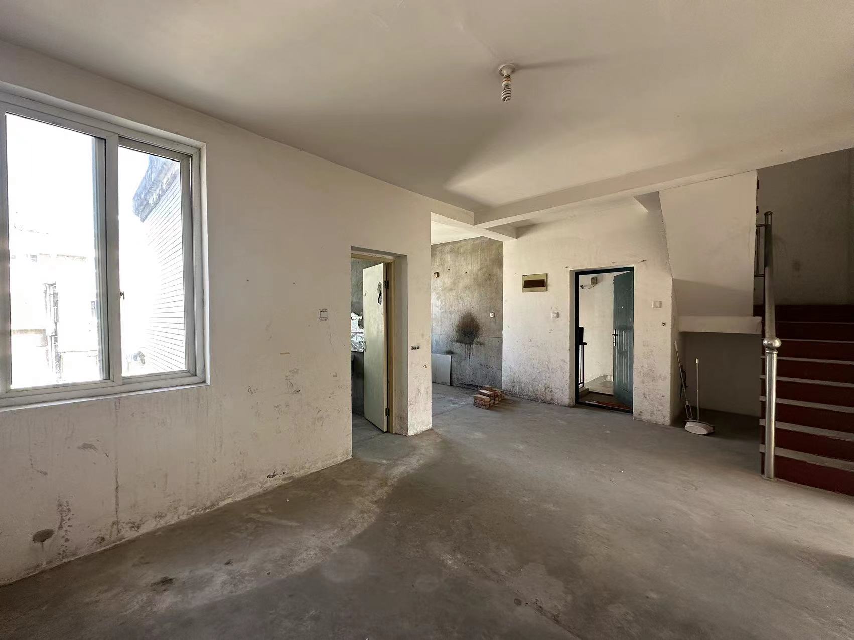 祥泰花苑 4室2厅2卫 85m&sup2;