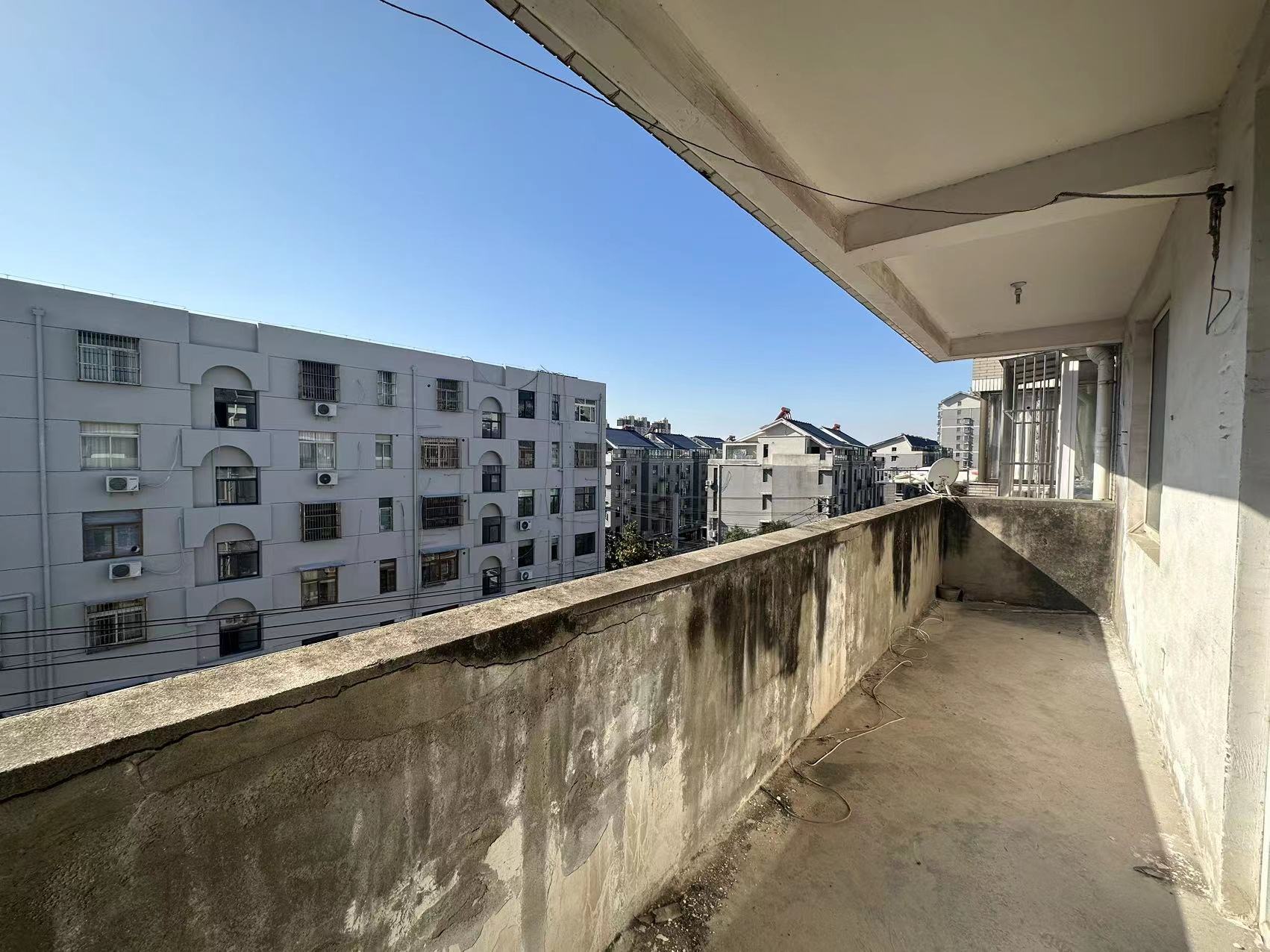 祥泰花苑 4室2厅2卫 85m&sup2;
