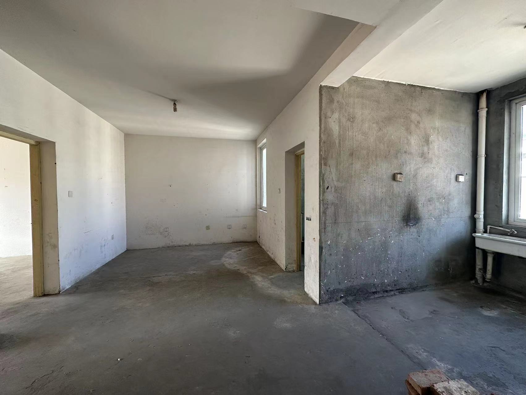 祥泰花苑 4室2厅2卫 85m&sup2;