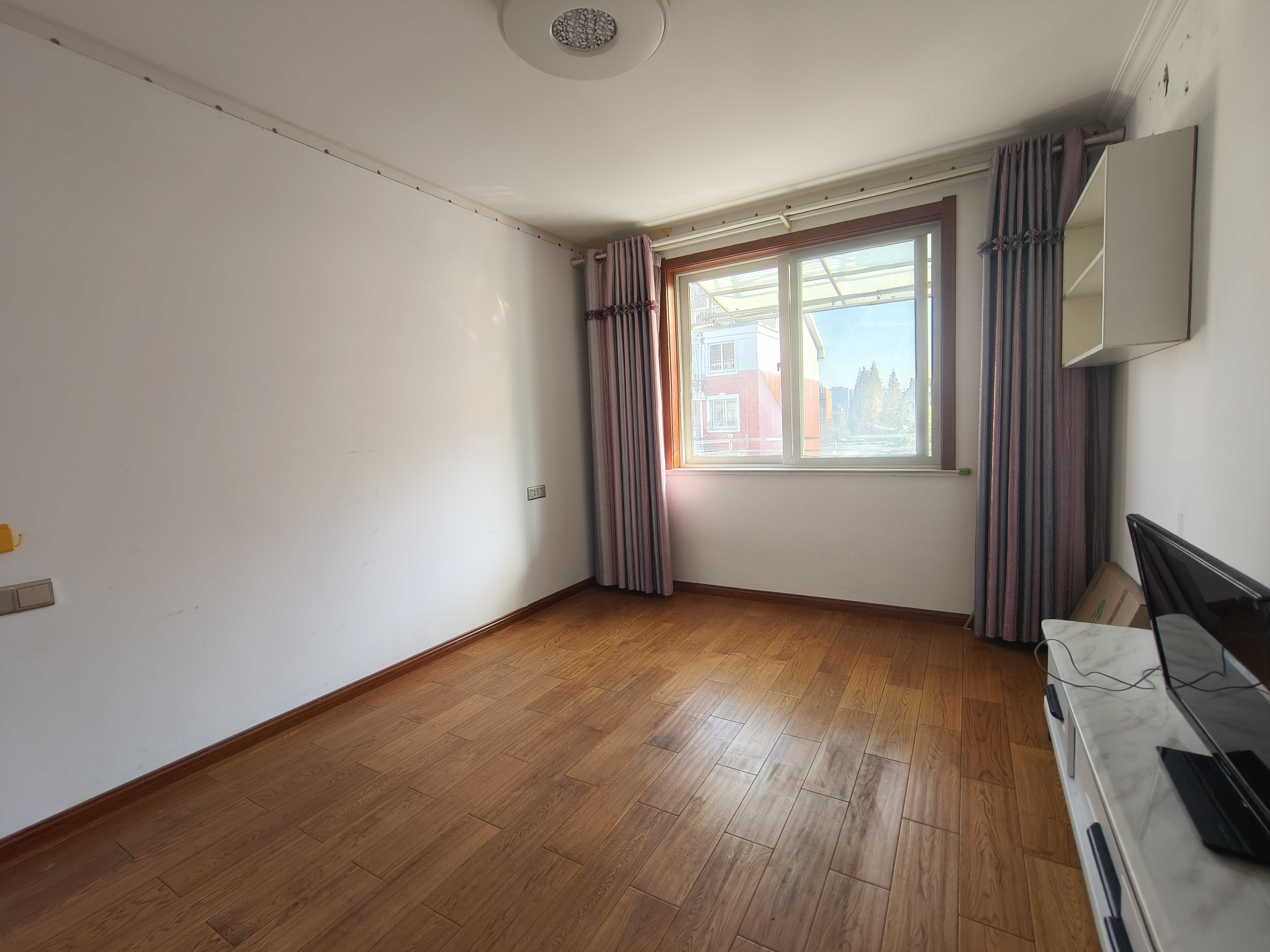文峰花苑 2室1厅1卫 76.82m&sup2;