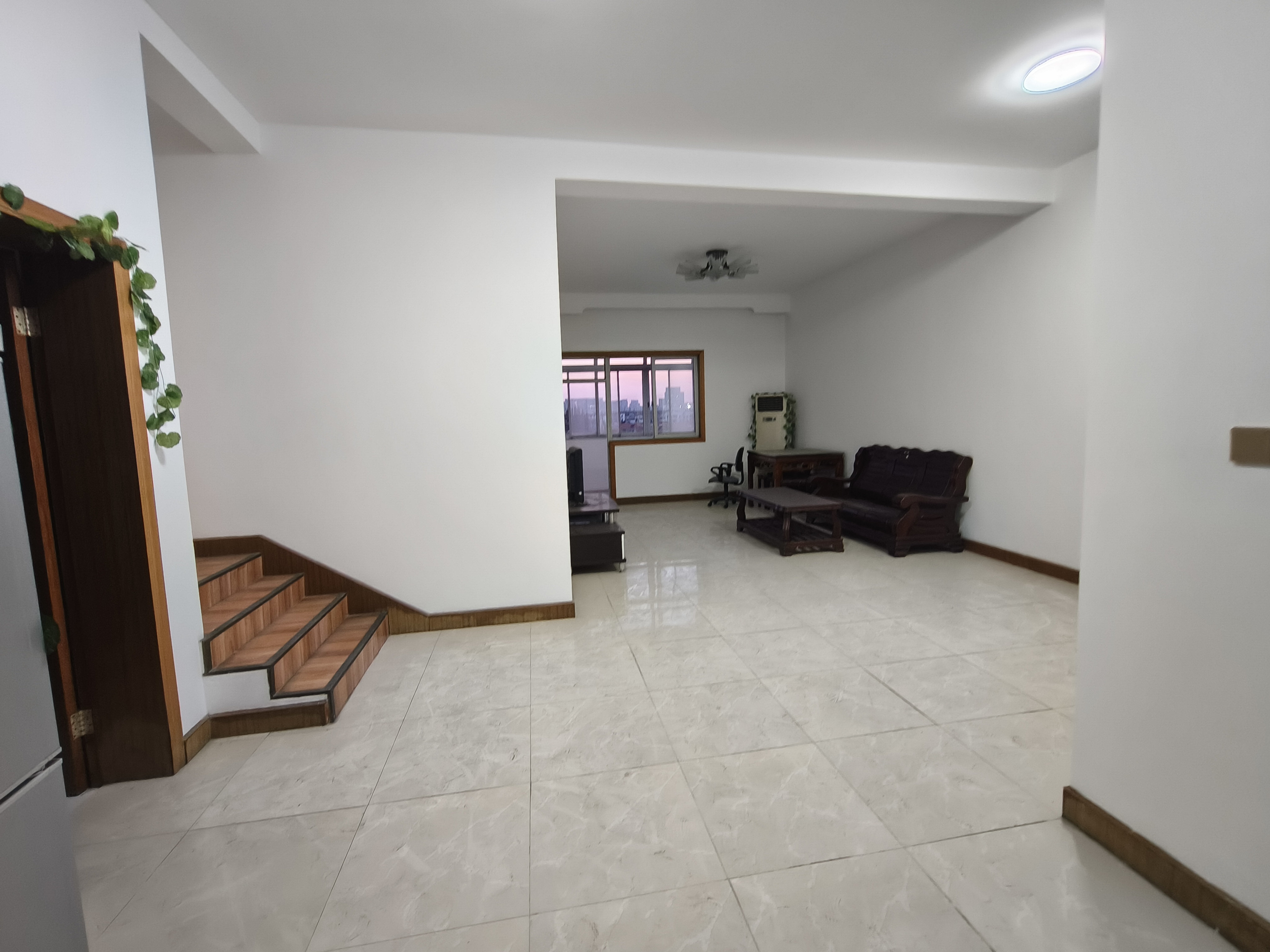 建筑一村 3室2厅1卫 151m²