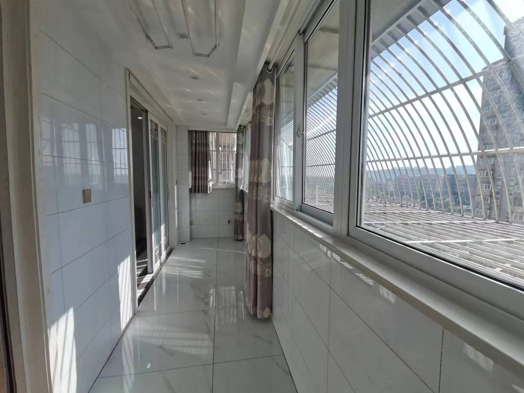 天香苑 3室2厅2卫 142m&sup2;