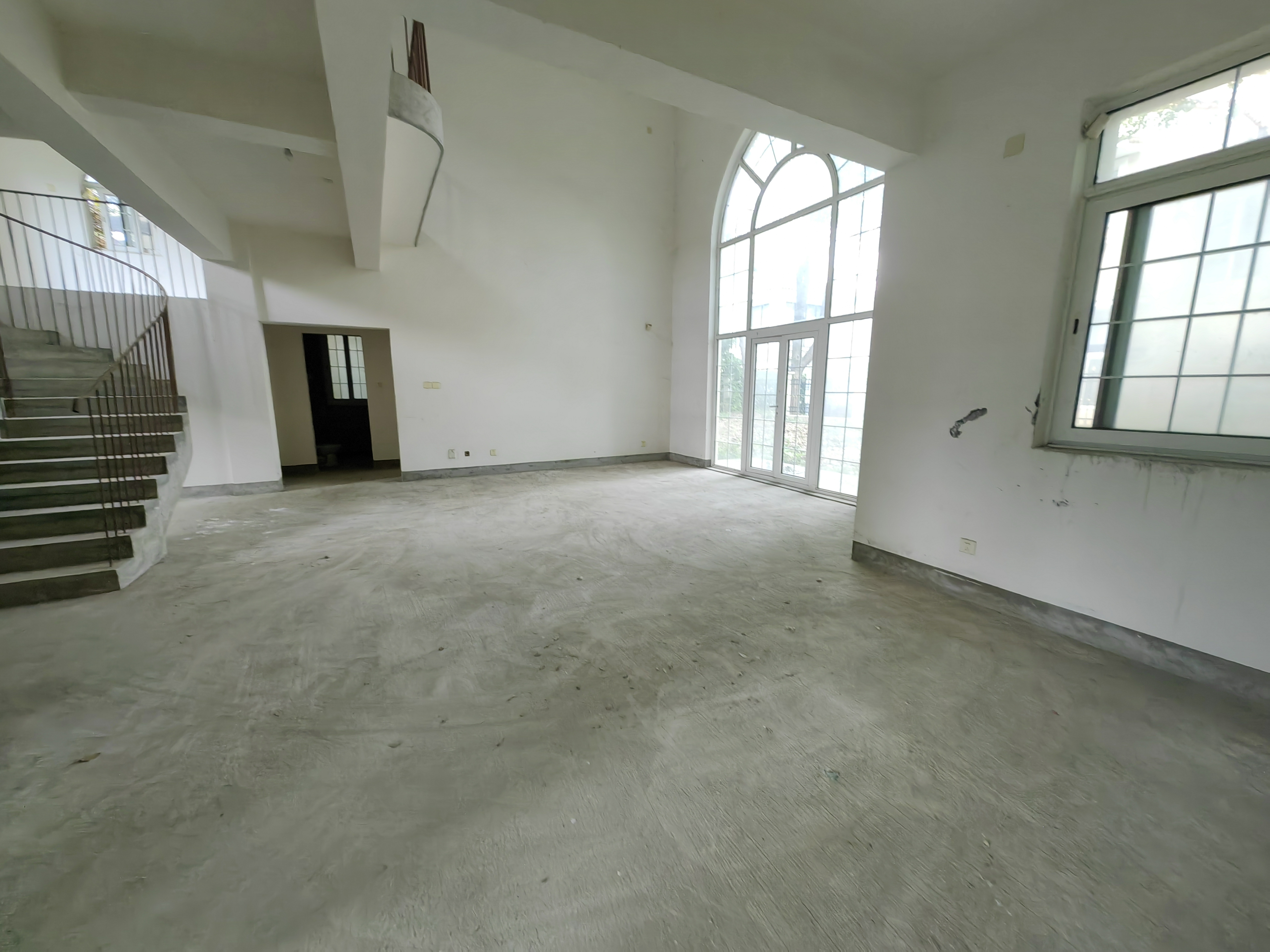 优山美地花园南区 5室2厅3卫 330.51m&sup2;