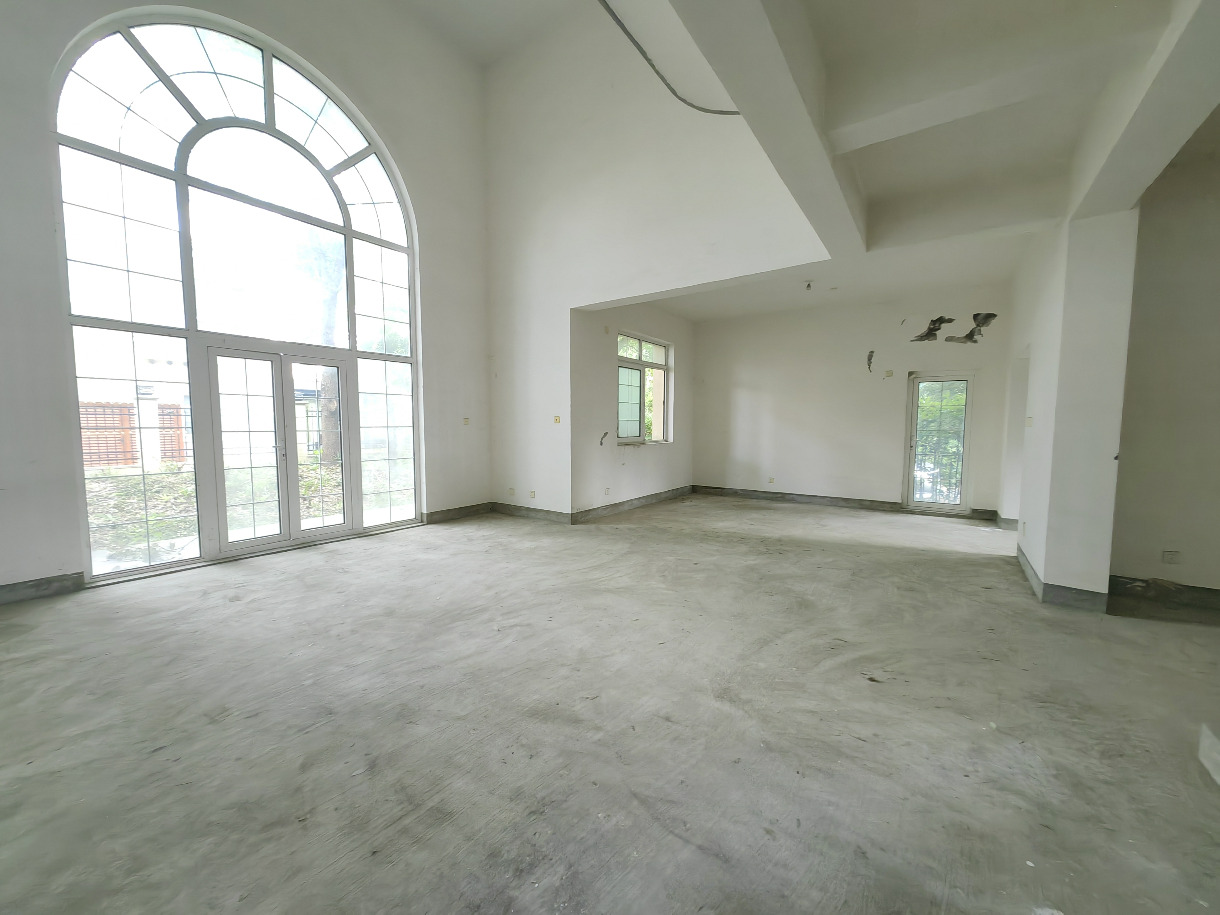 优山美地花园南区 5室2厅3卫 330.51m²