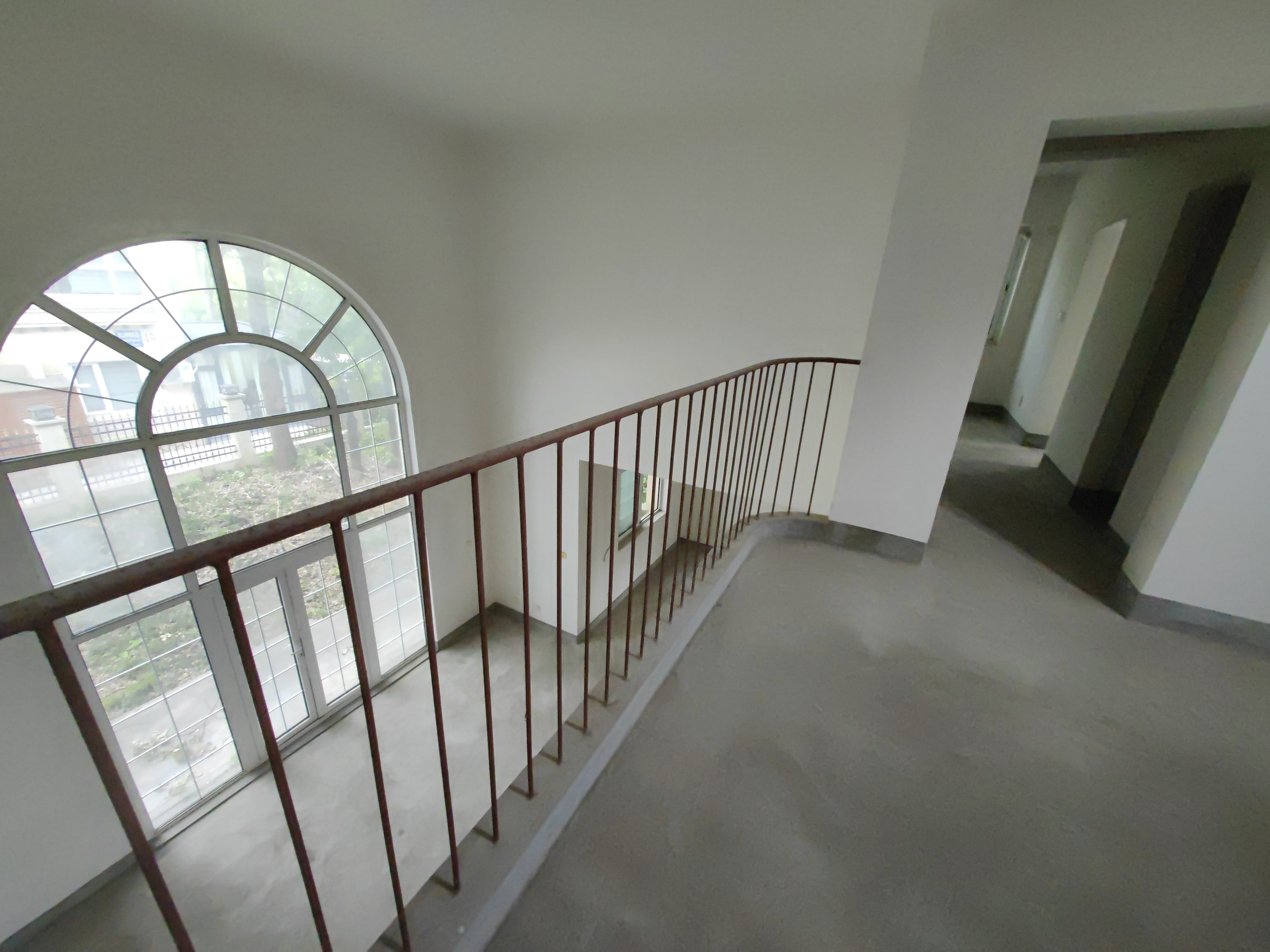 优山美地花园南区 5室2厅3卫 330.51m&sup2;
