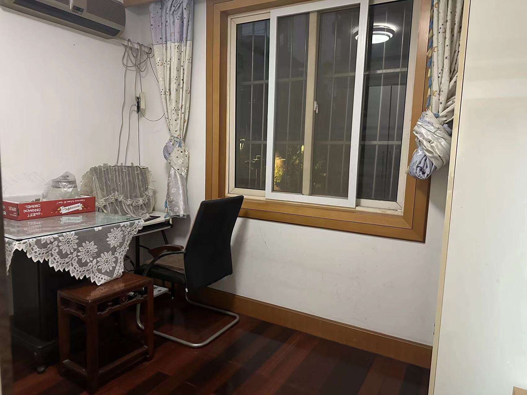 金桥园 3室1厅1卫 95m&sup2;