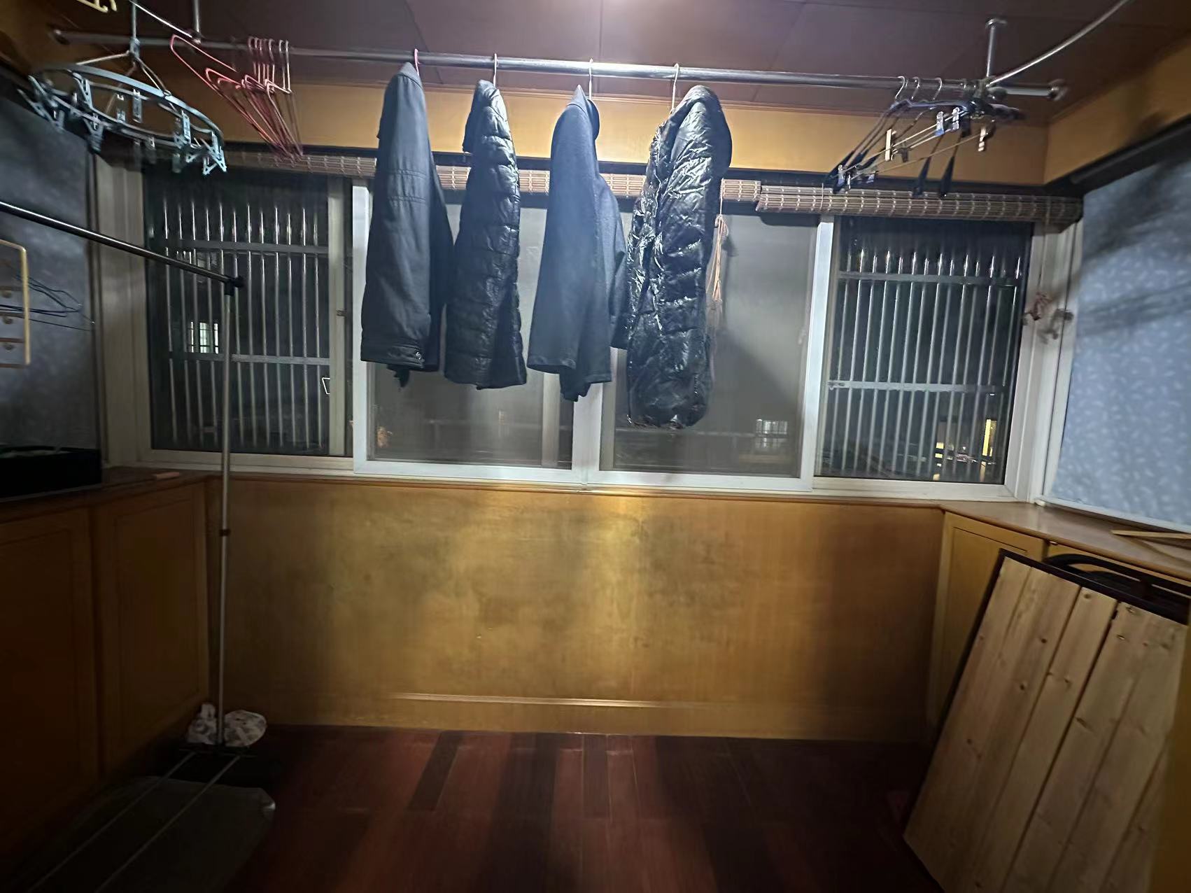 金桥园 3室1厅1卫 95m&sup2;