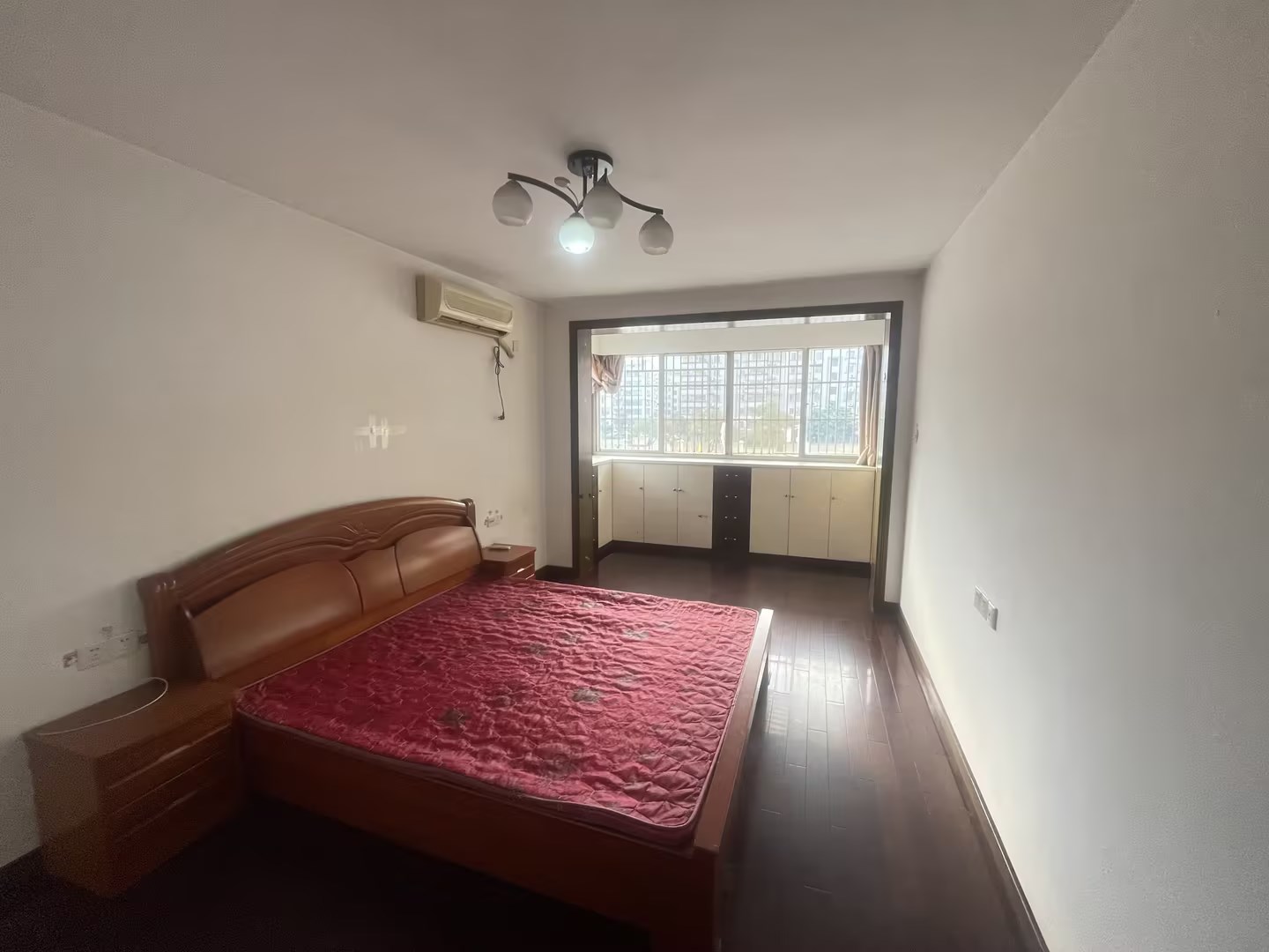 前景花苑 3室2厅1卫 107.00m&sup2;