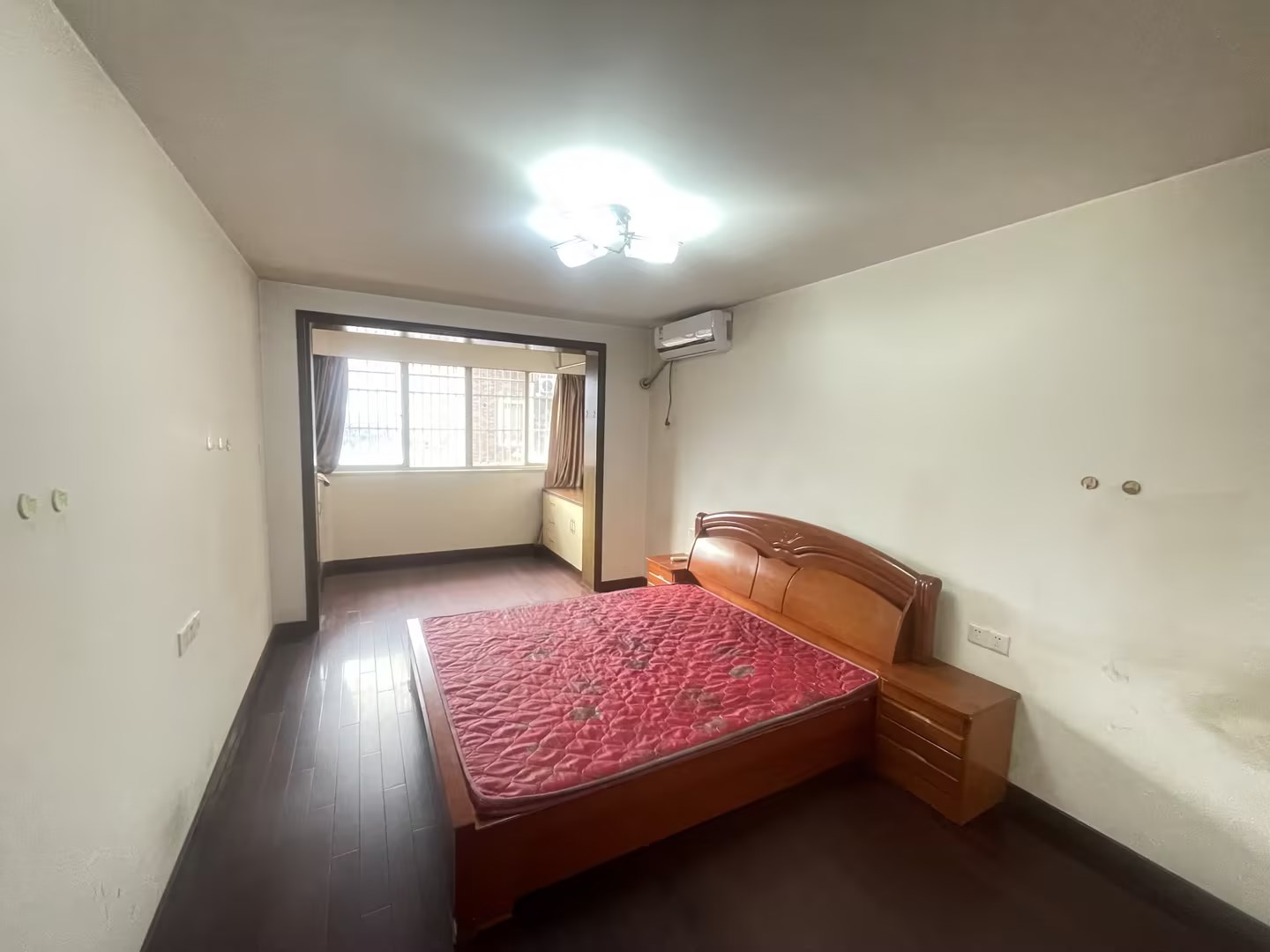 前景花苑 3室2厅1卫 107.00m&sup2;