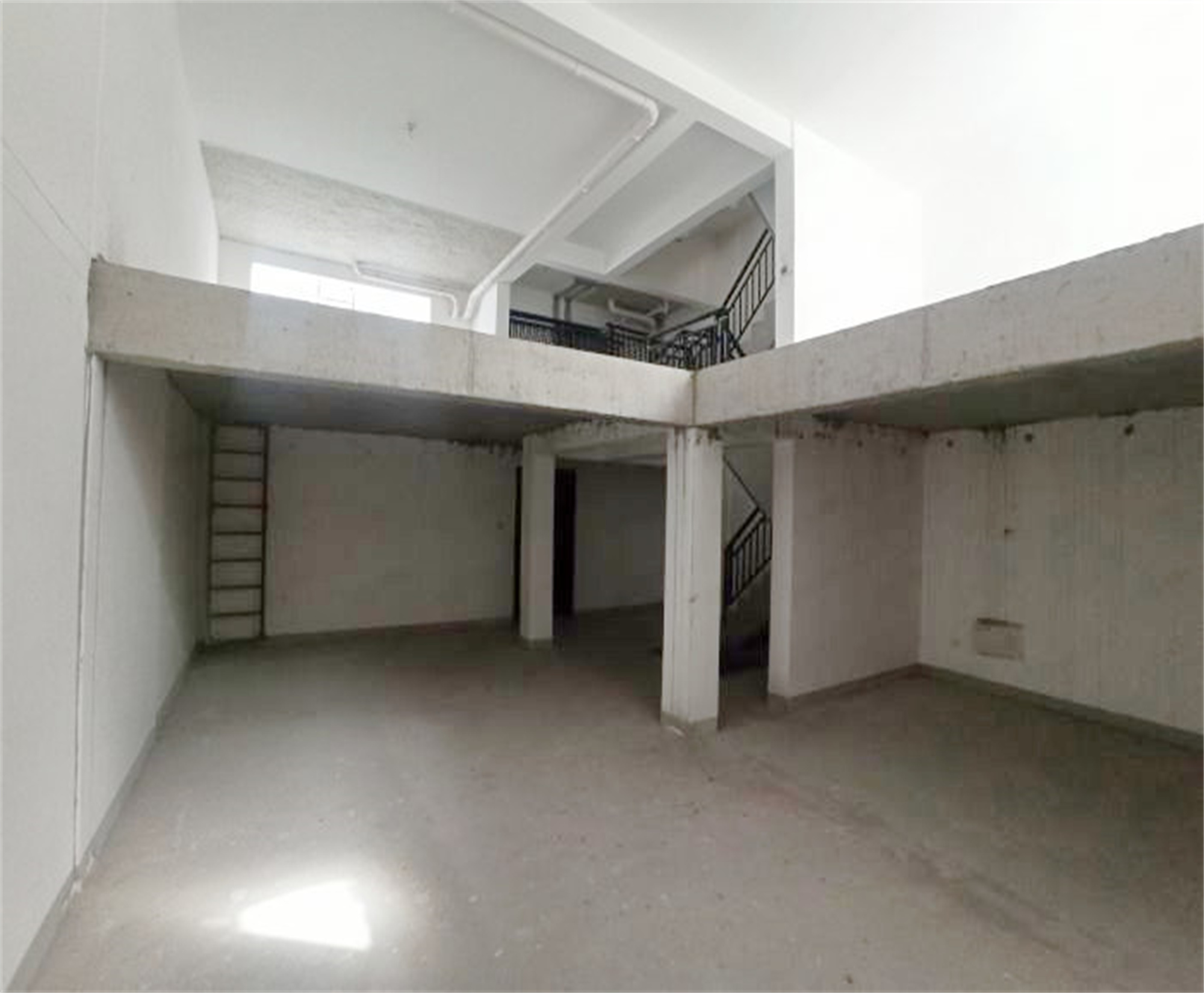 云樾河山 4室2厅2卫 168.7m&sup2;