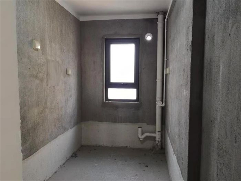 万达华府 3室2厅2卫 121m&sup2;