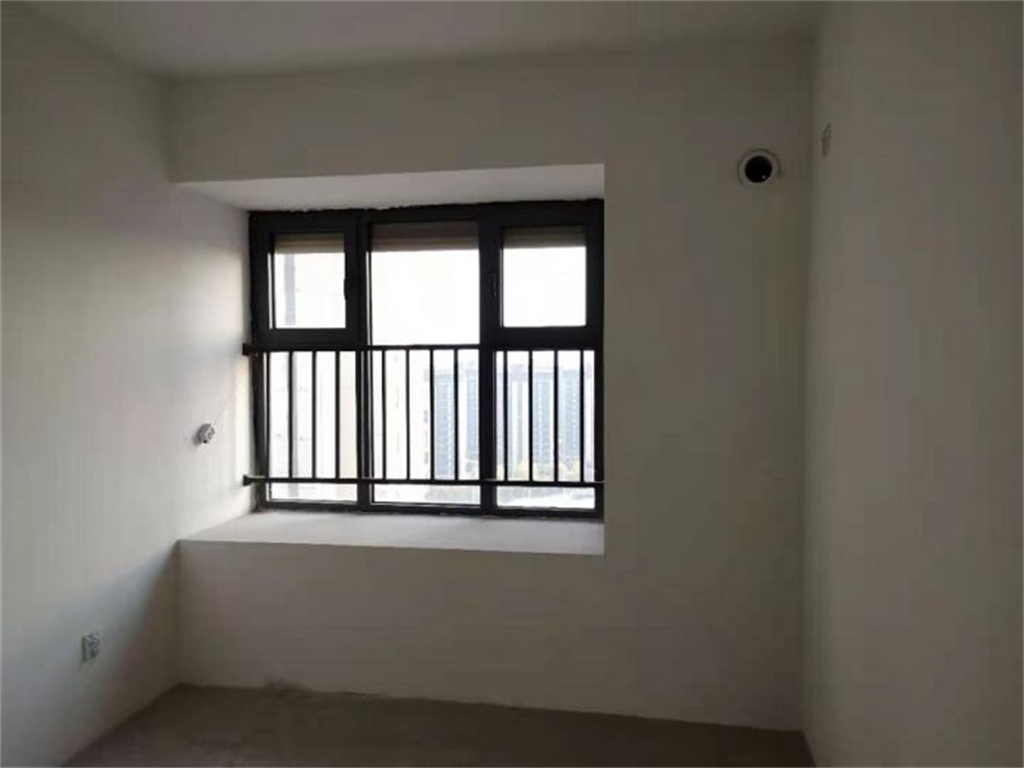万达华府 3室2厅2卫 121m&sup2;