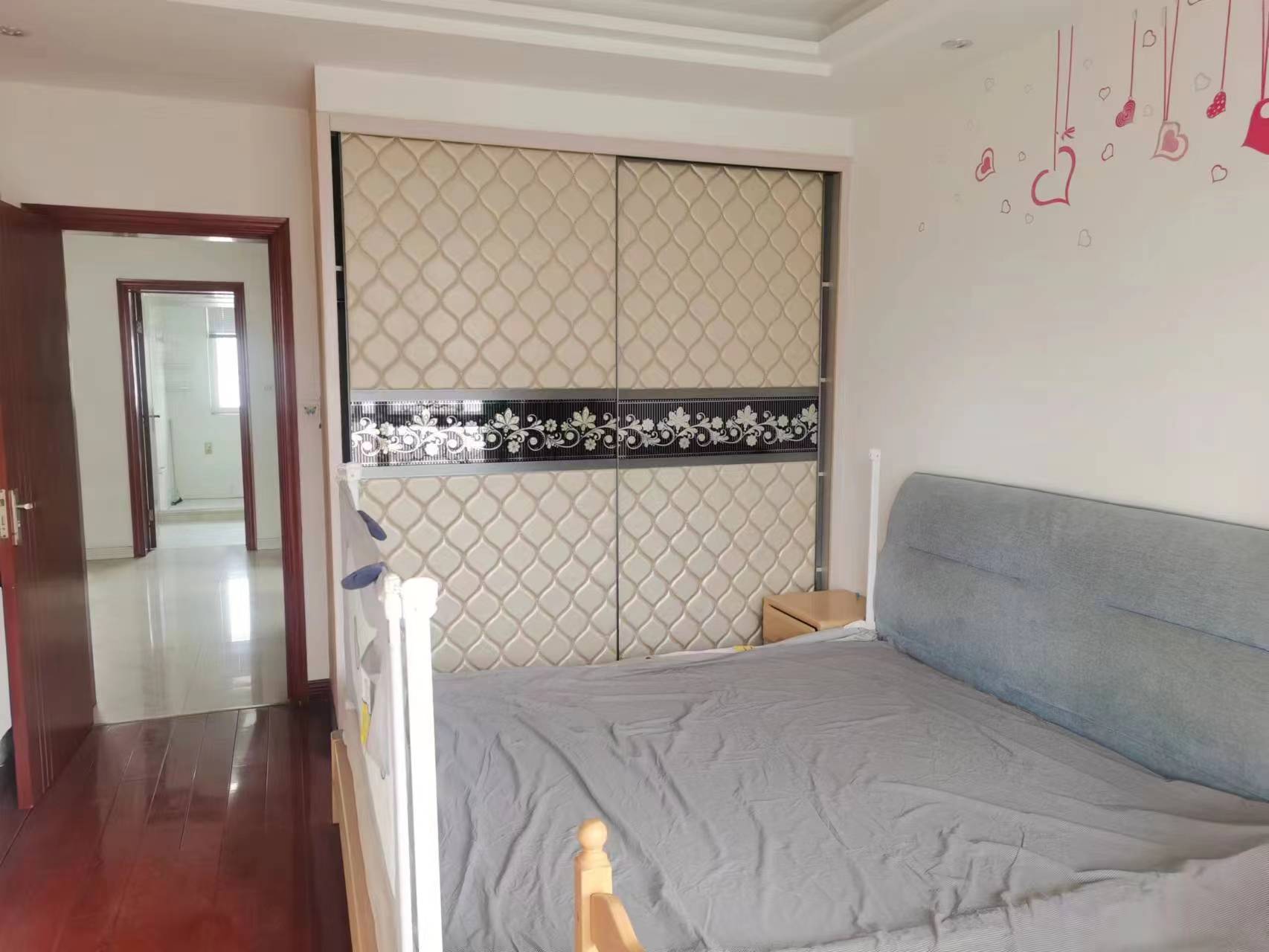 华山花苑四期 4室2厅1卫 109m&sup2;