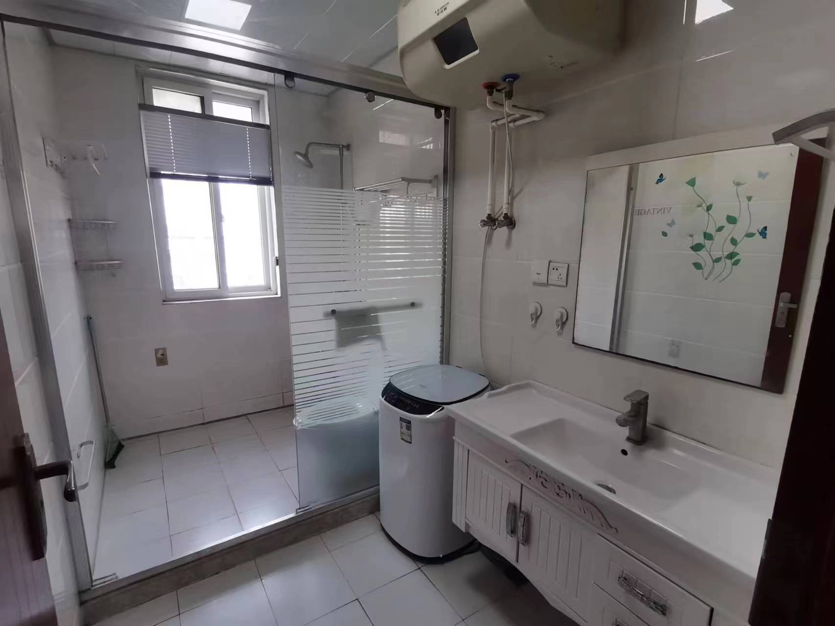 华山花苑四期 4室2厅1卫 109m&sup2;