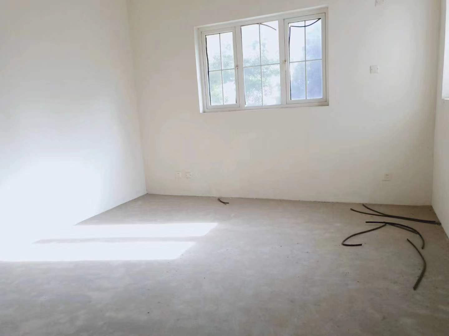天安花园 6室2厅4卫 400.00m&sup2;