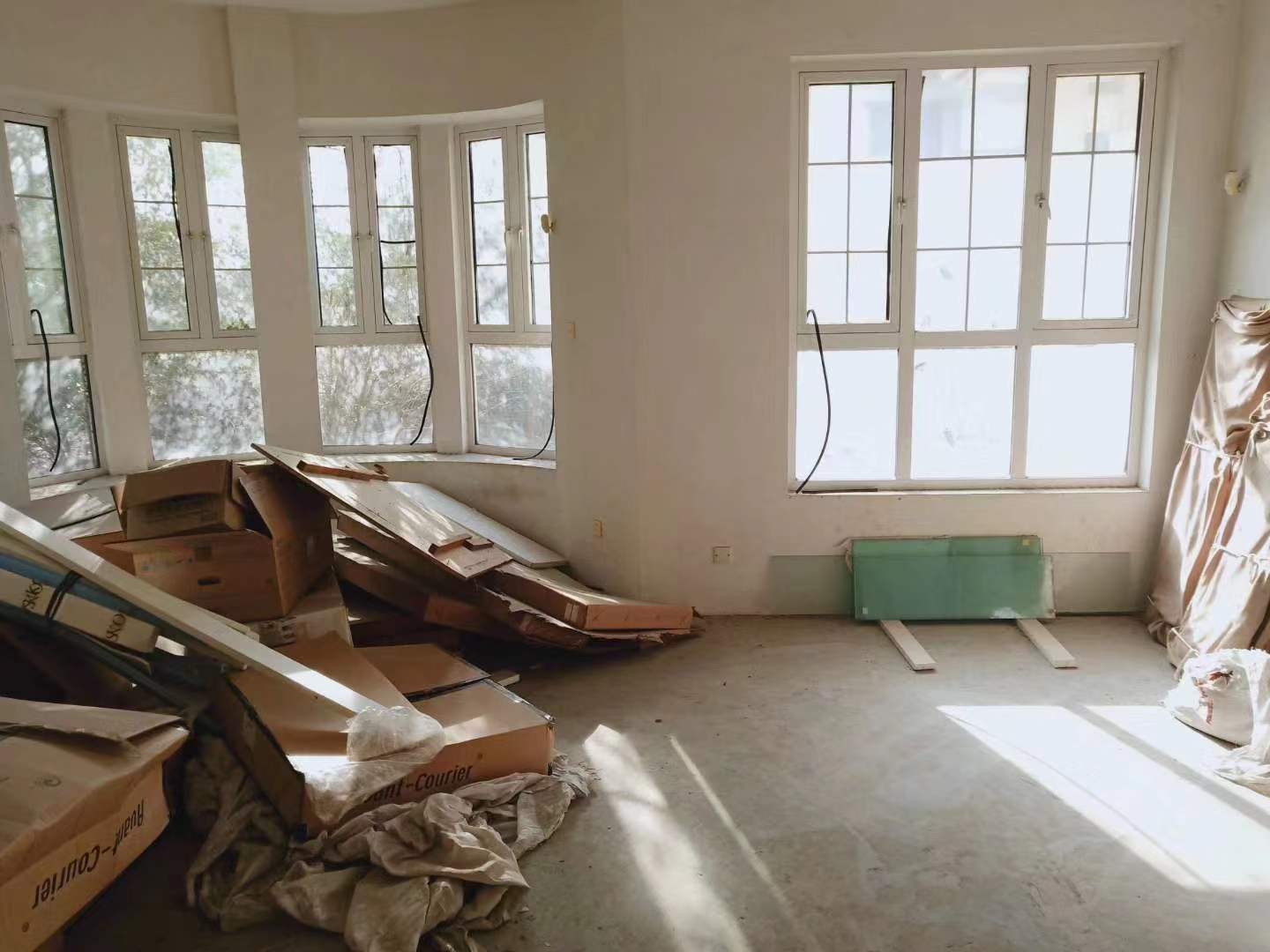 天安花园 6室2厅4卫 400.00m&sup2;